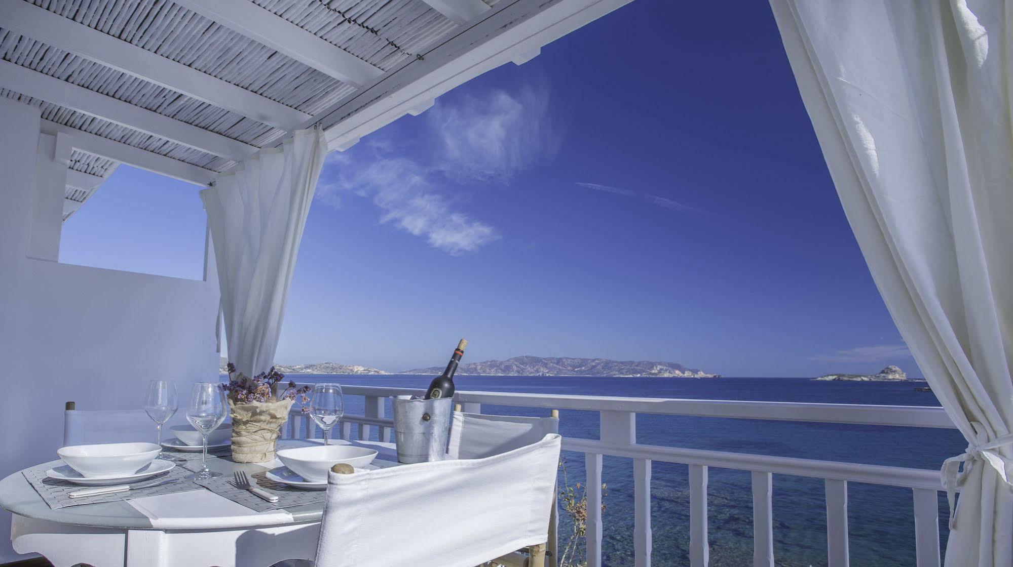 Captain Zeppos Hotel *
