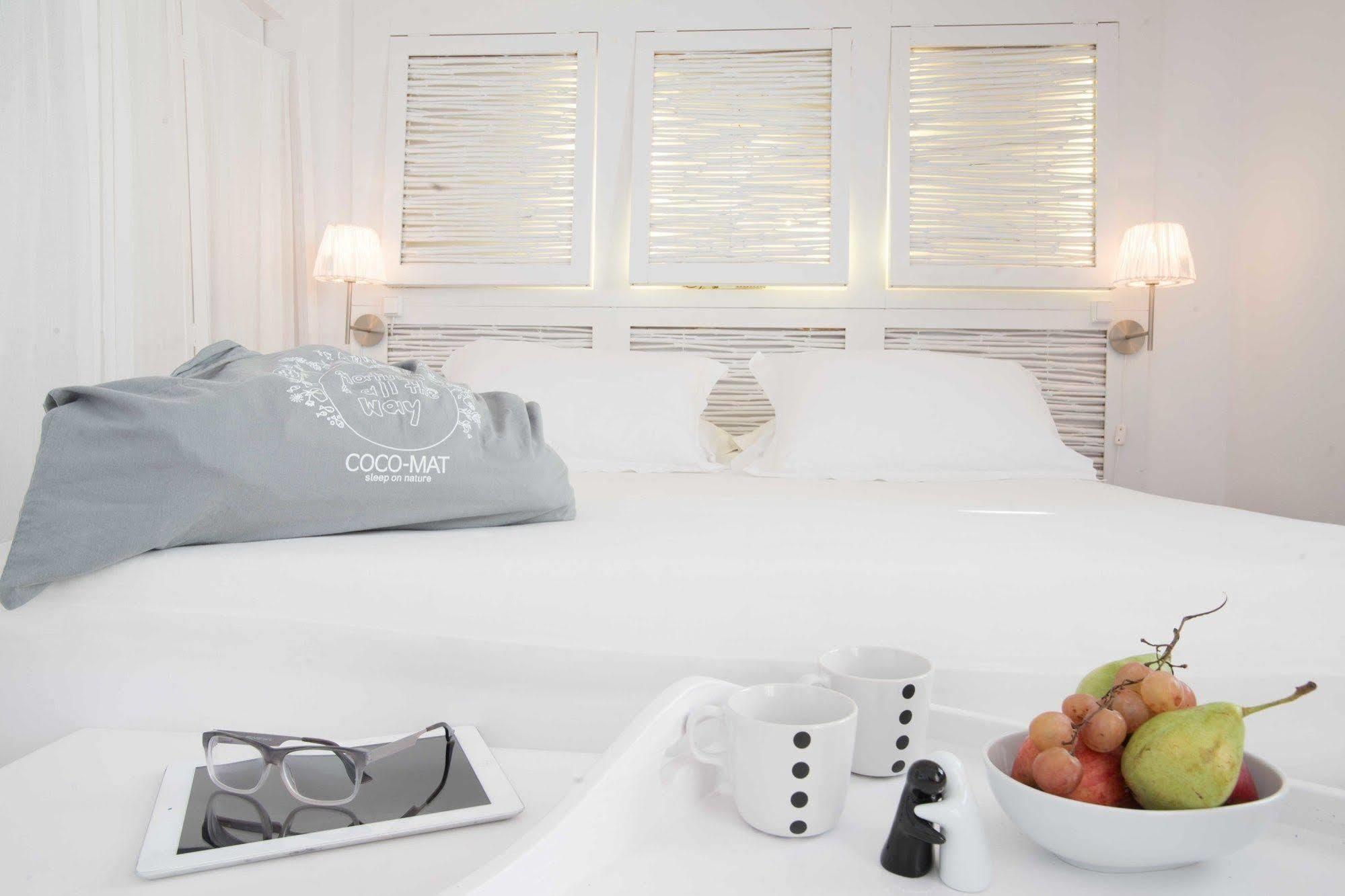 Hotel Captain Zeppos Milos Island