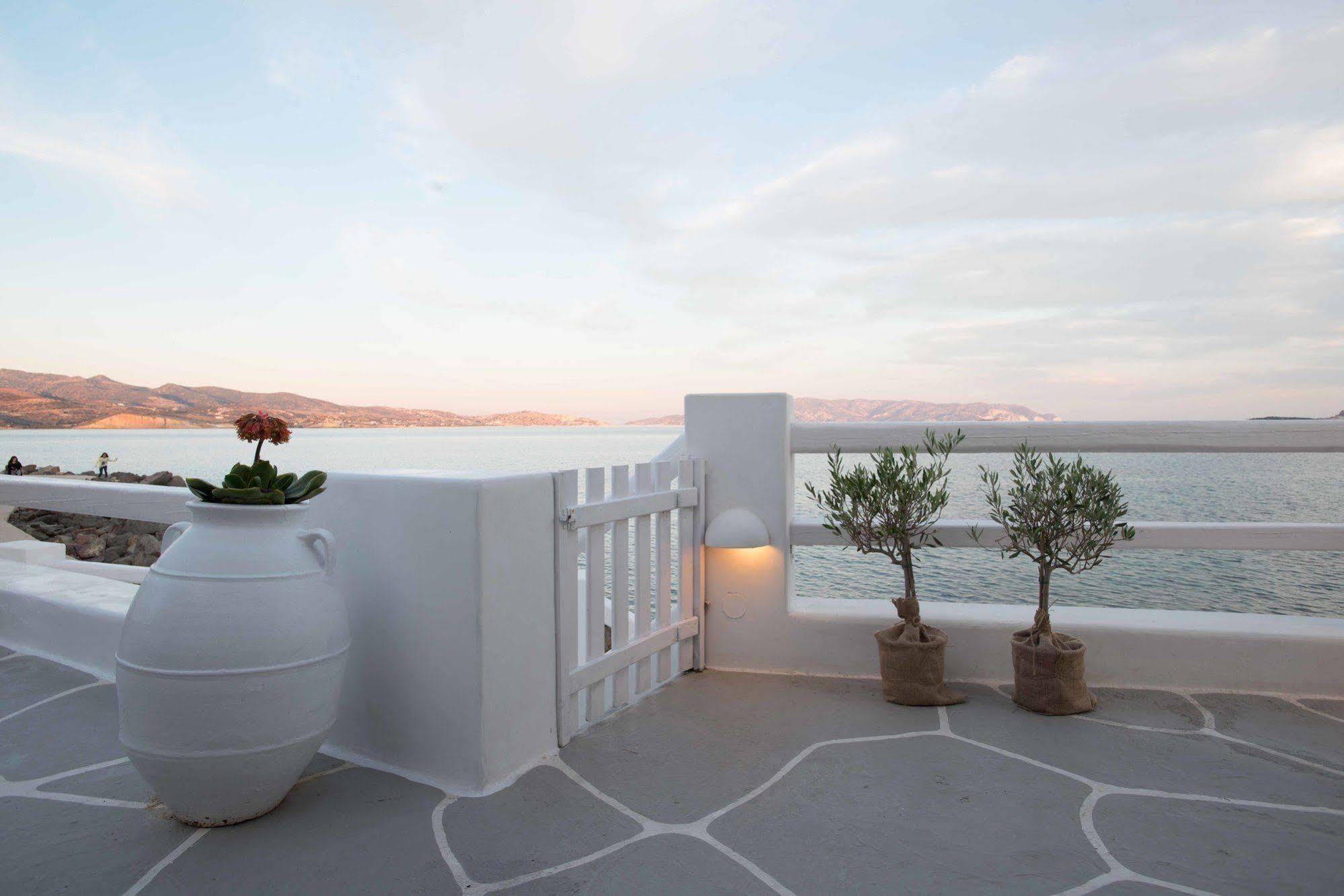 Hotel Captain Zeppos Milos Island