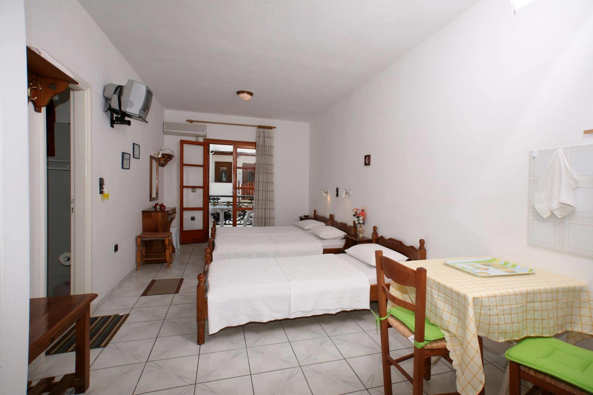 Kapetanos Apartment *