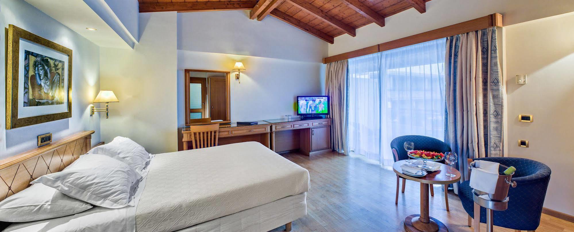 Negroponte 5* Eretria (Evia)