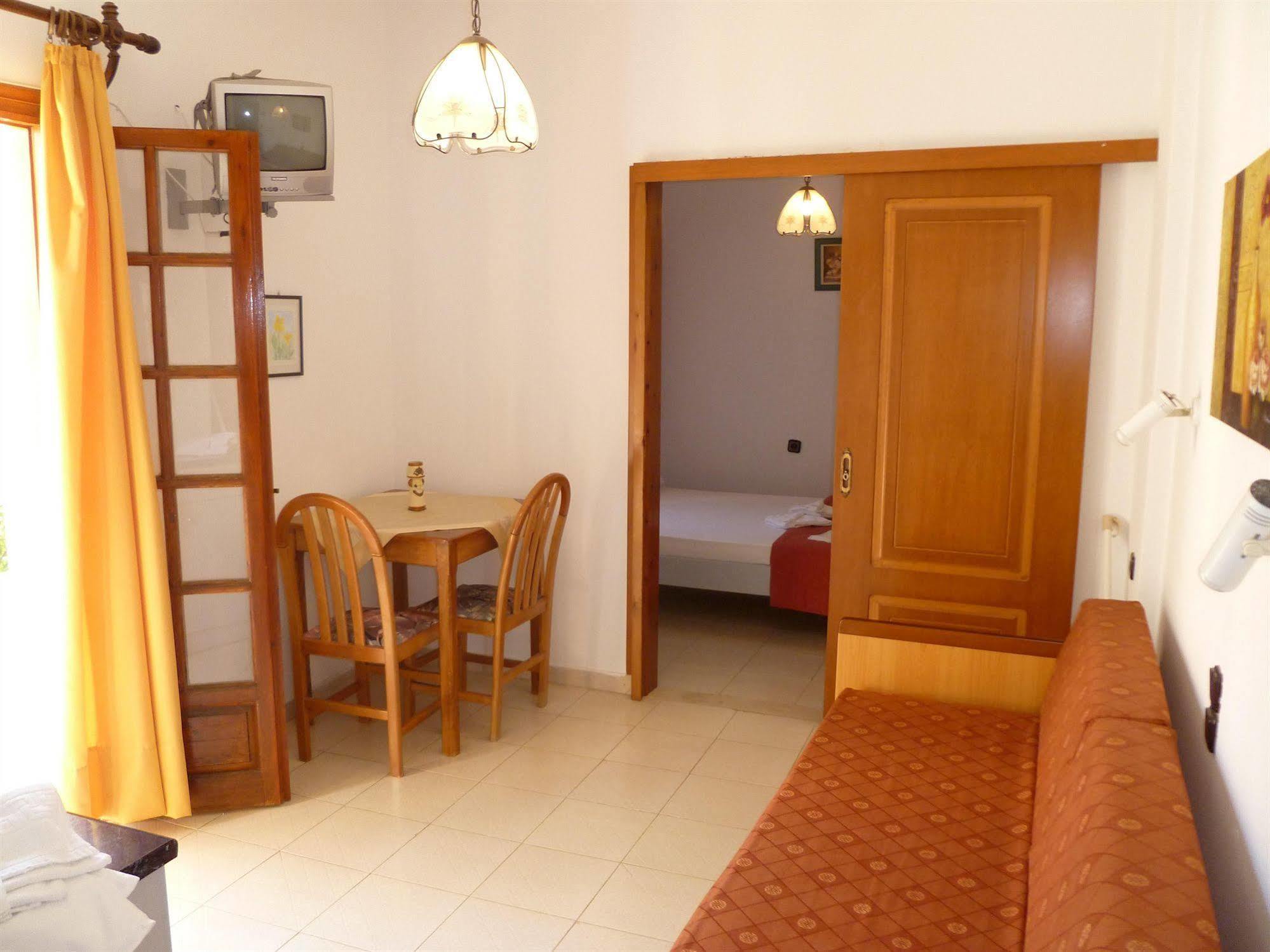 Aparthotel Anniko Stalos