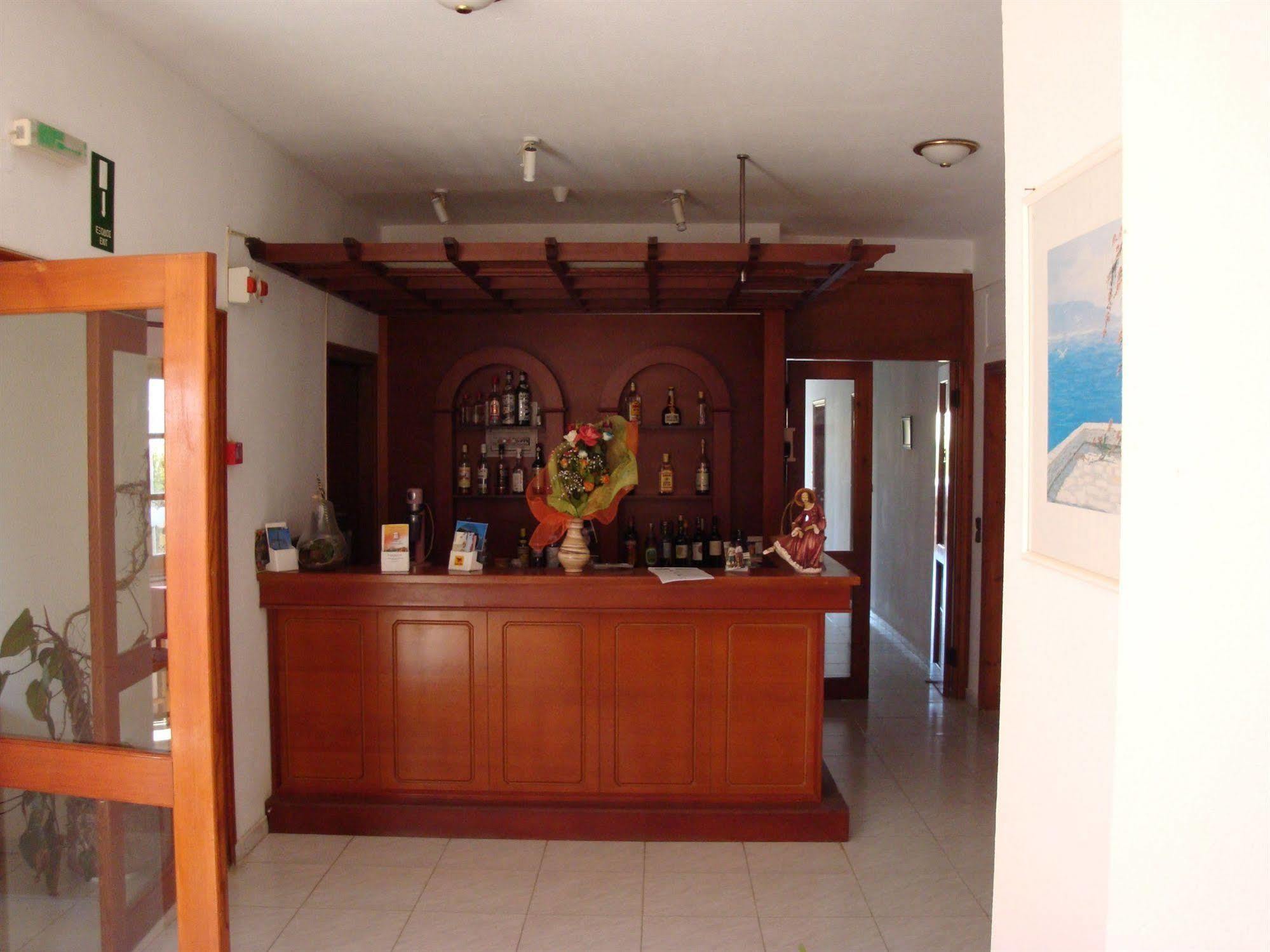 Anniko Aparthotel Stalos