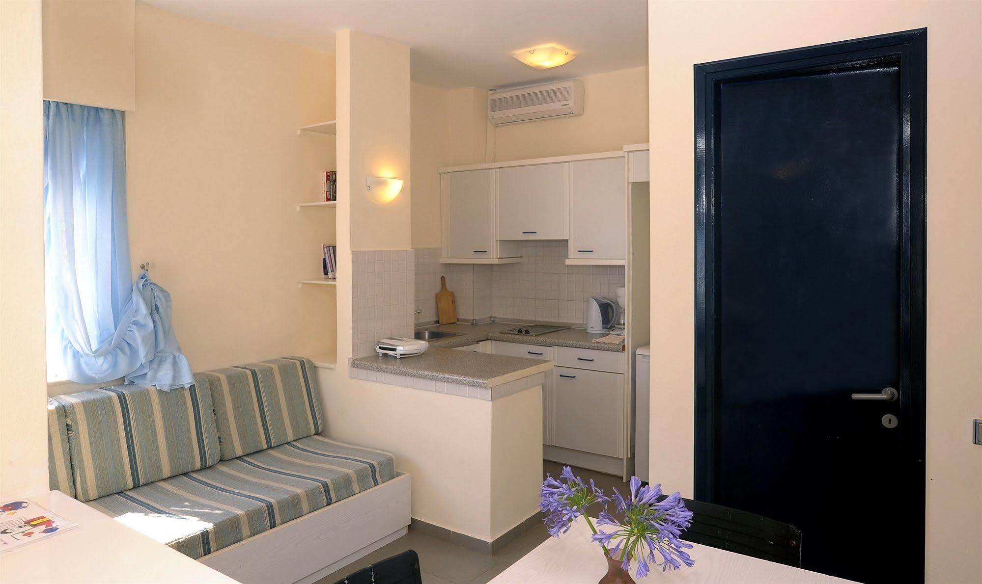 Nikolaos House Aparthotel Kommeno (Corfu)