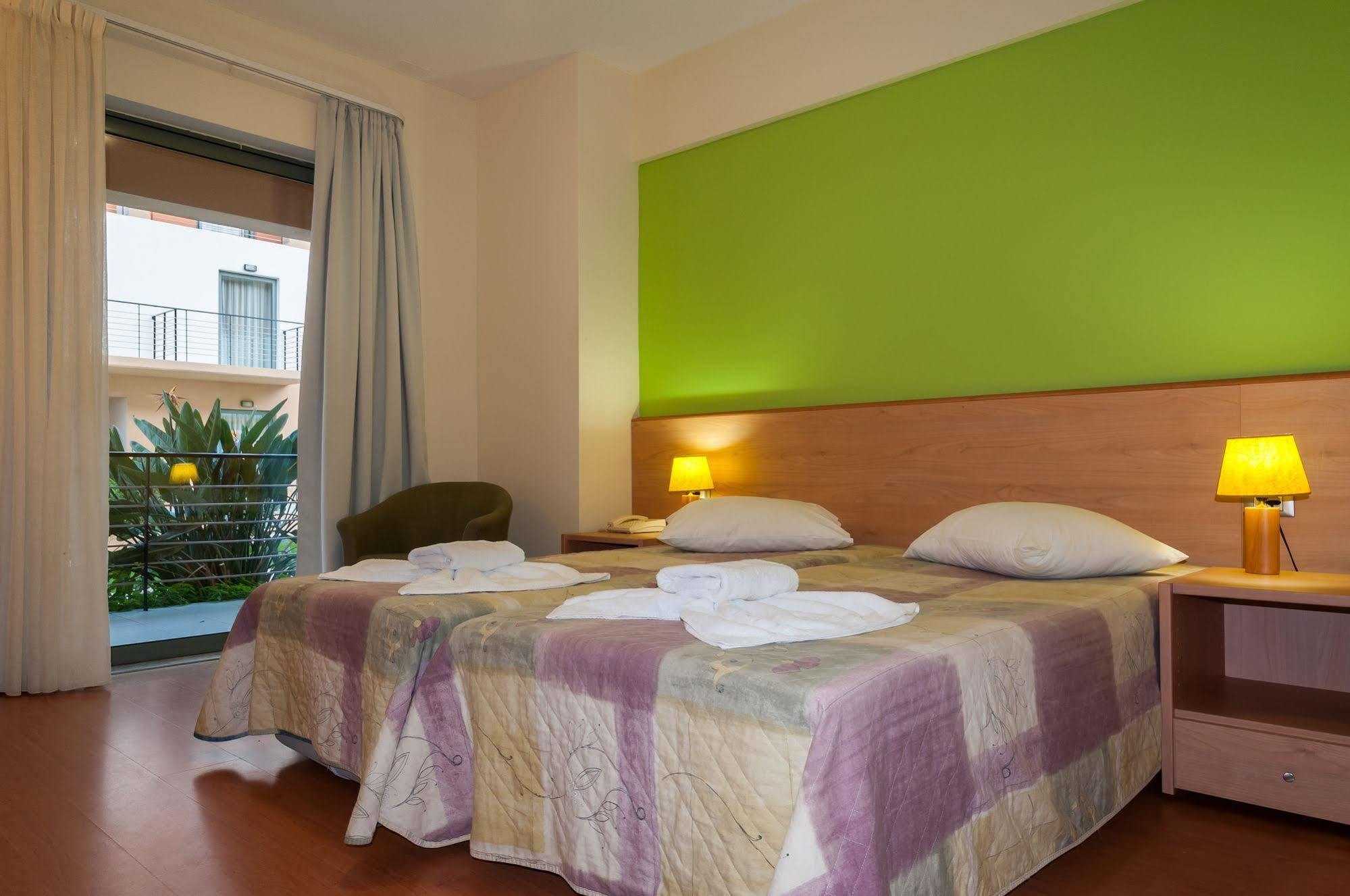 Hotel Sunrise Village 3*