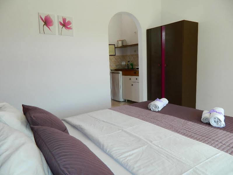 Aparthotel Roseberry 2*