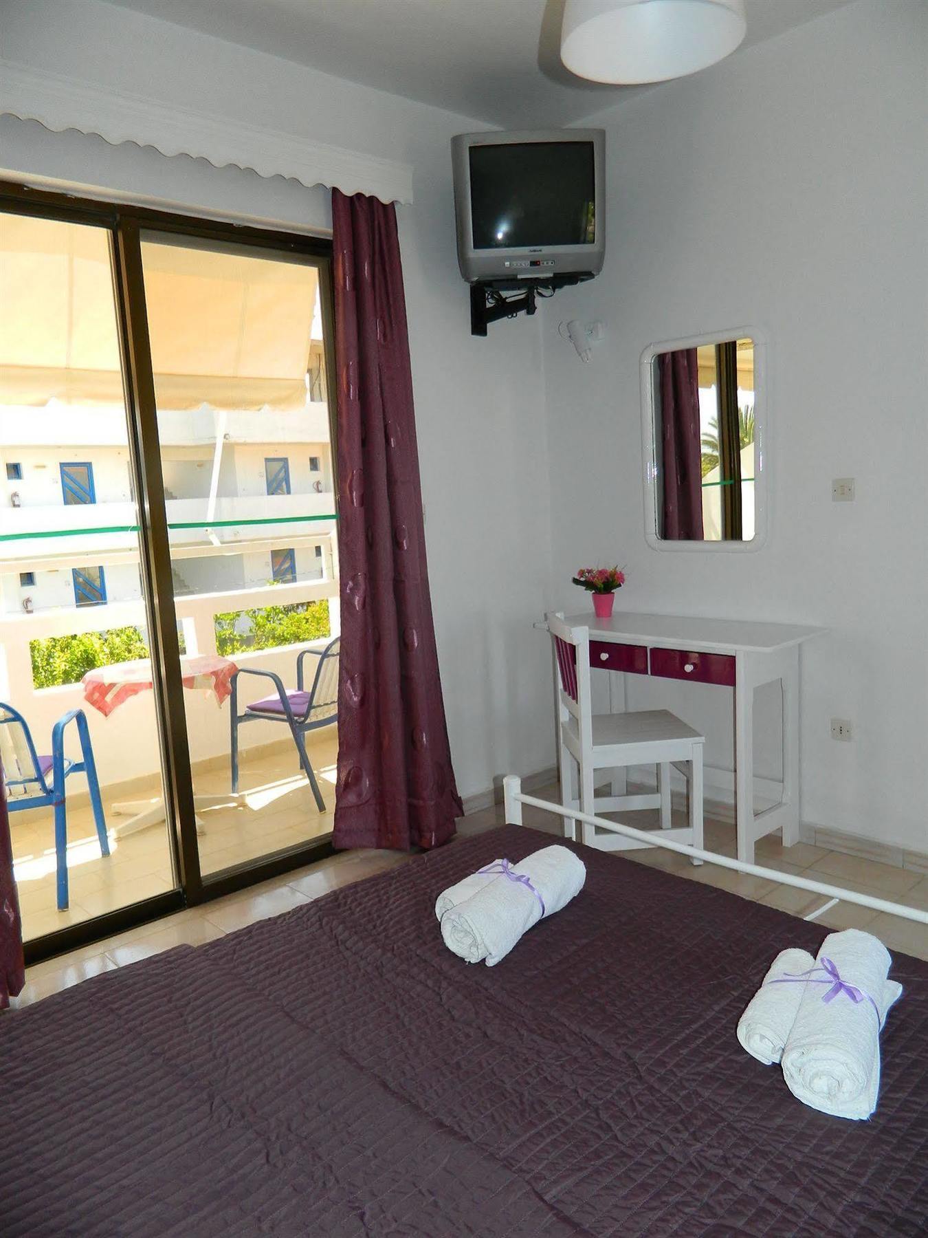 Aparthotel Roseberry 2*