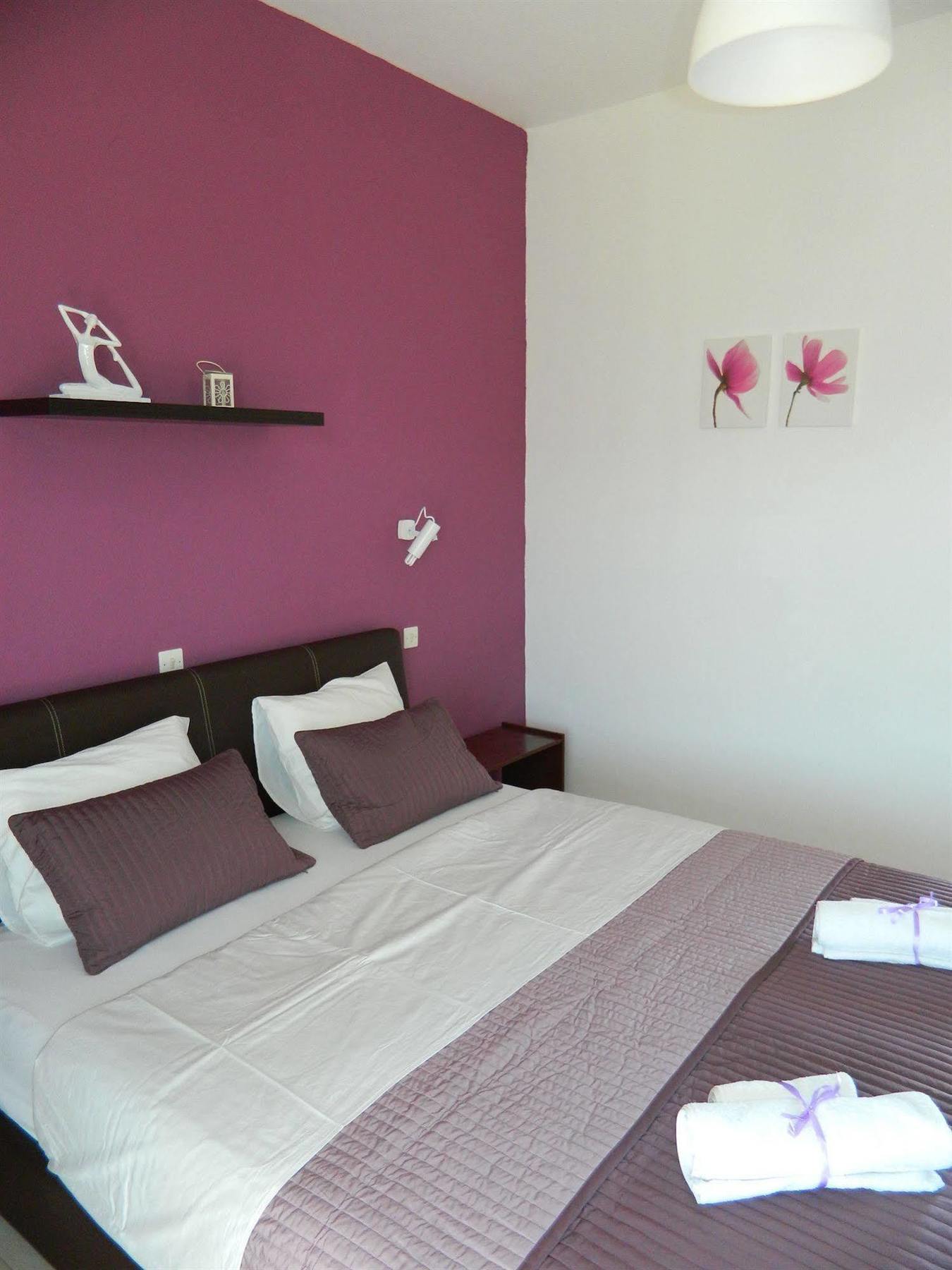 Roseberry Aparthotel