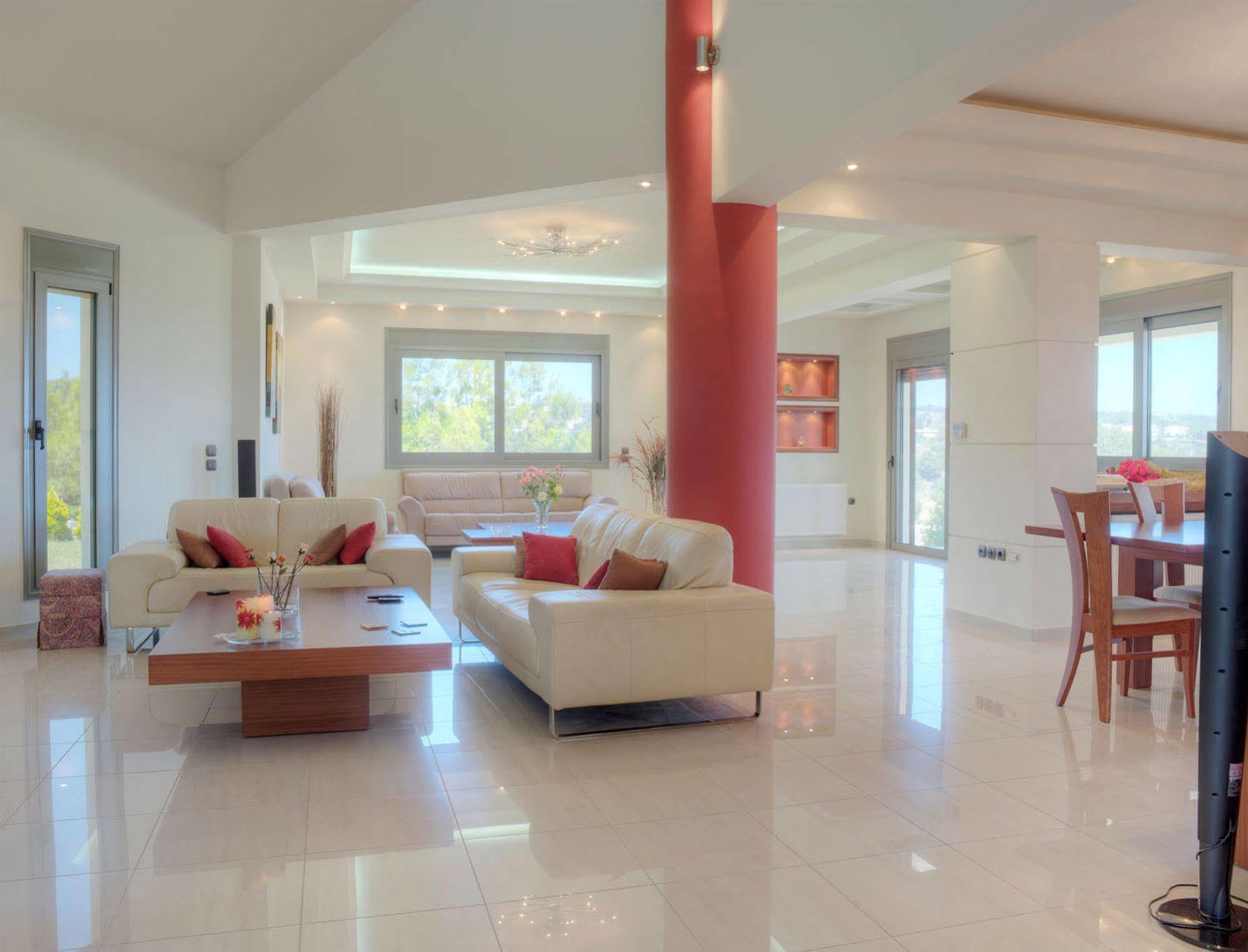 Artemis Hotel