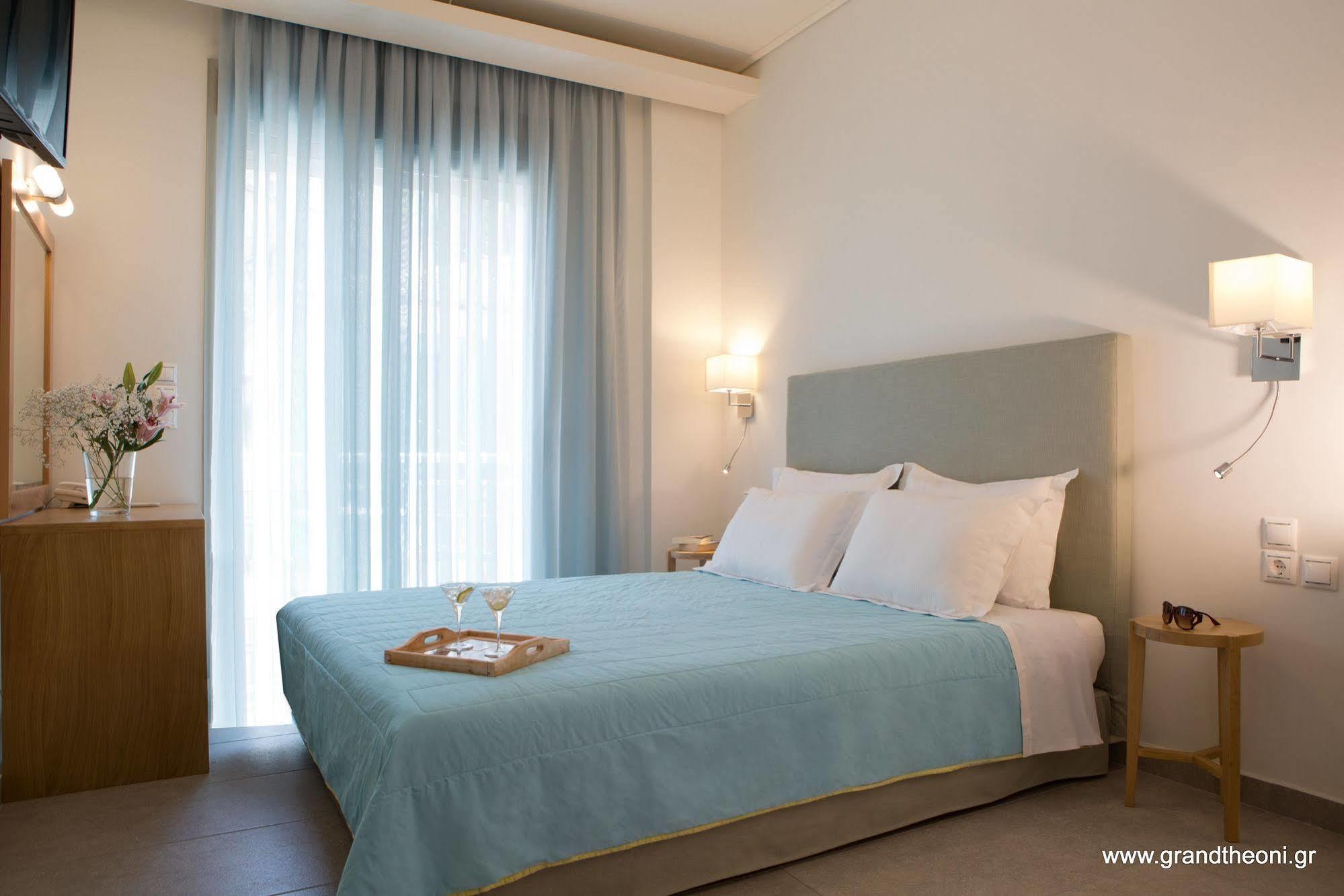 Grand Theoni Boutique & Hotel 4*