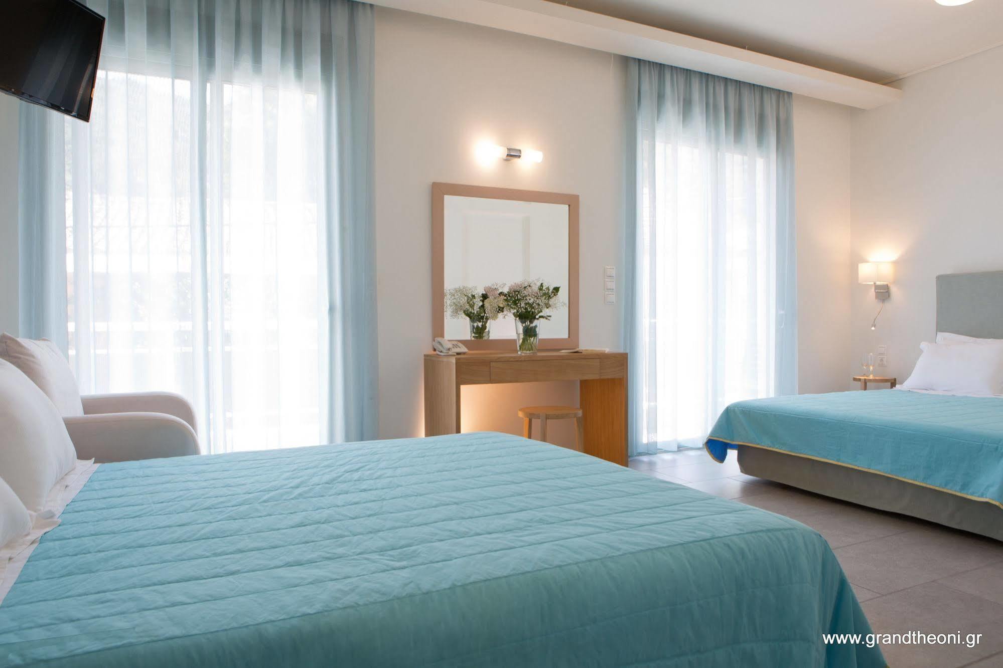 Hotel Grand Theoni Boutique & 4*