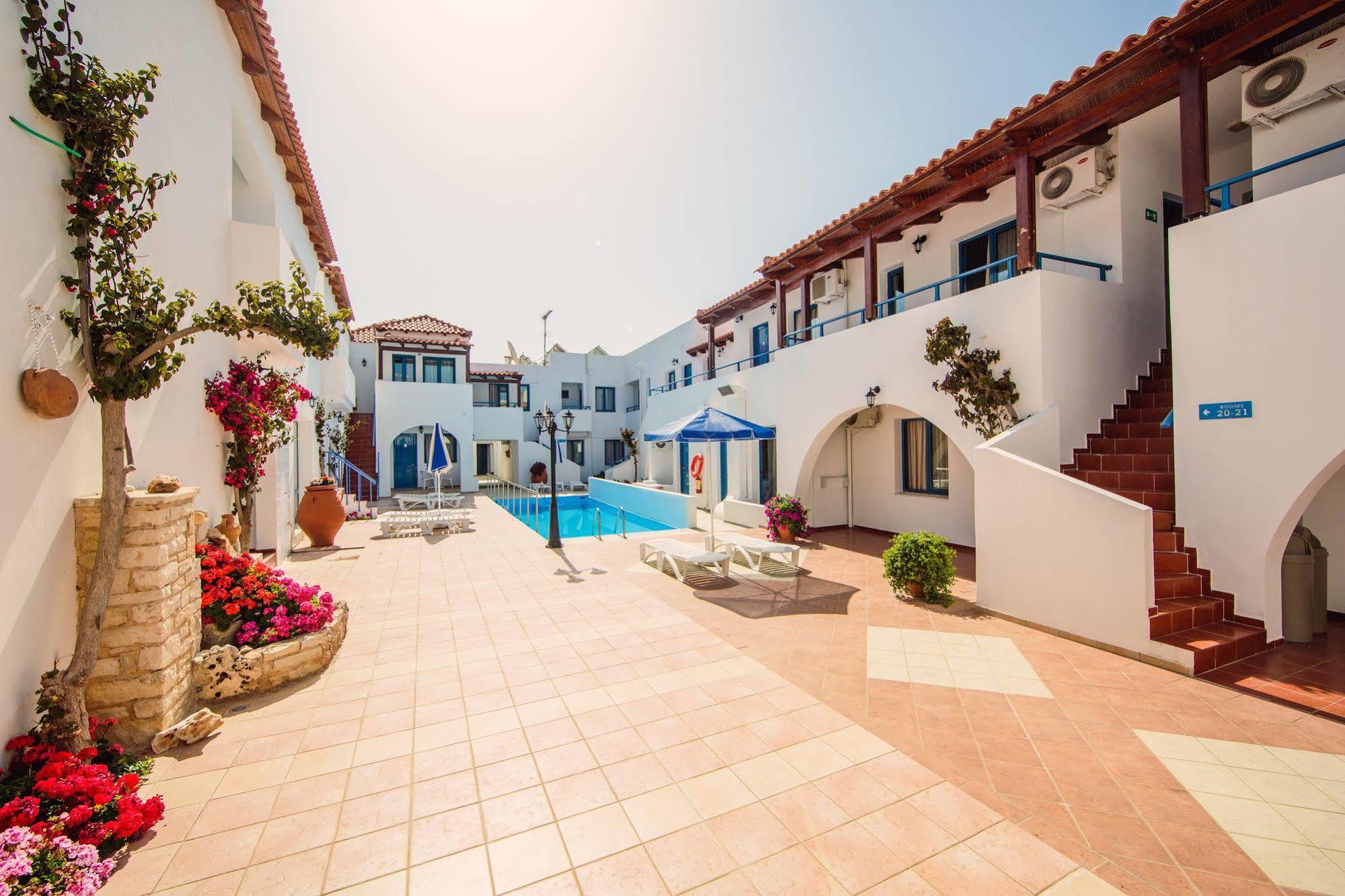 Iliana Apartment *