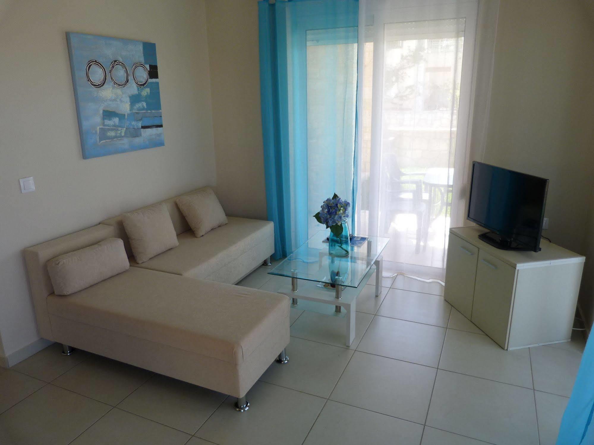 Azure Villa *