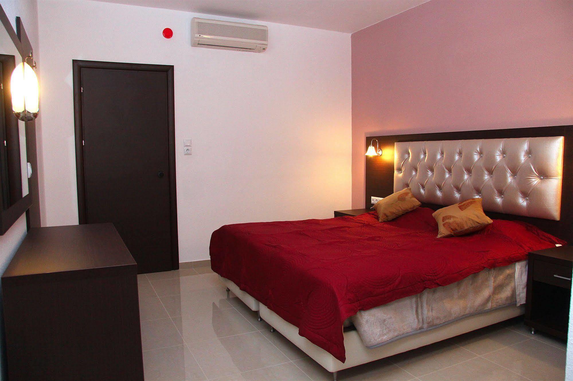 Aparthotel Agela & 3*