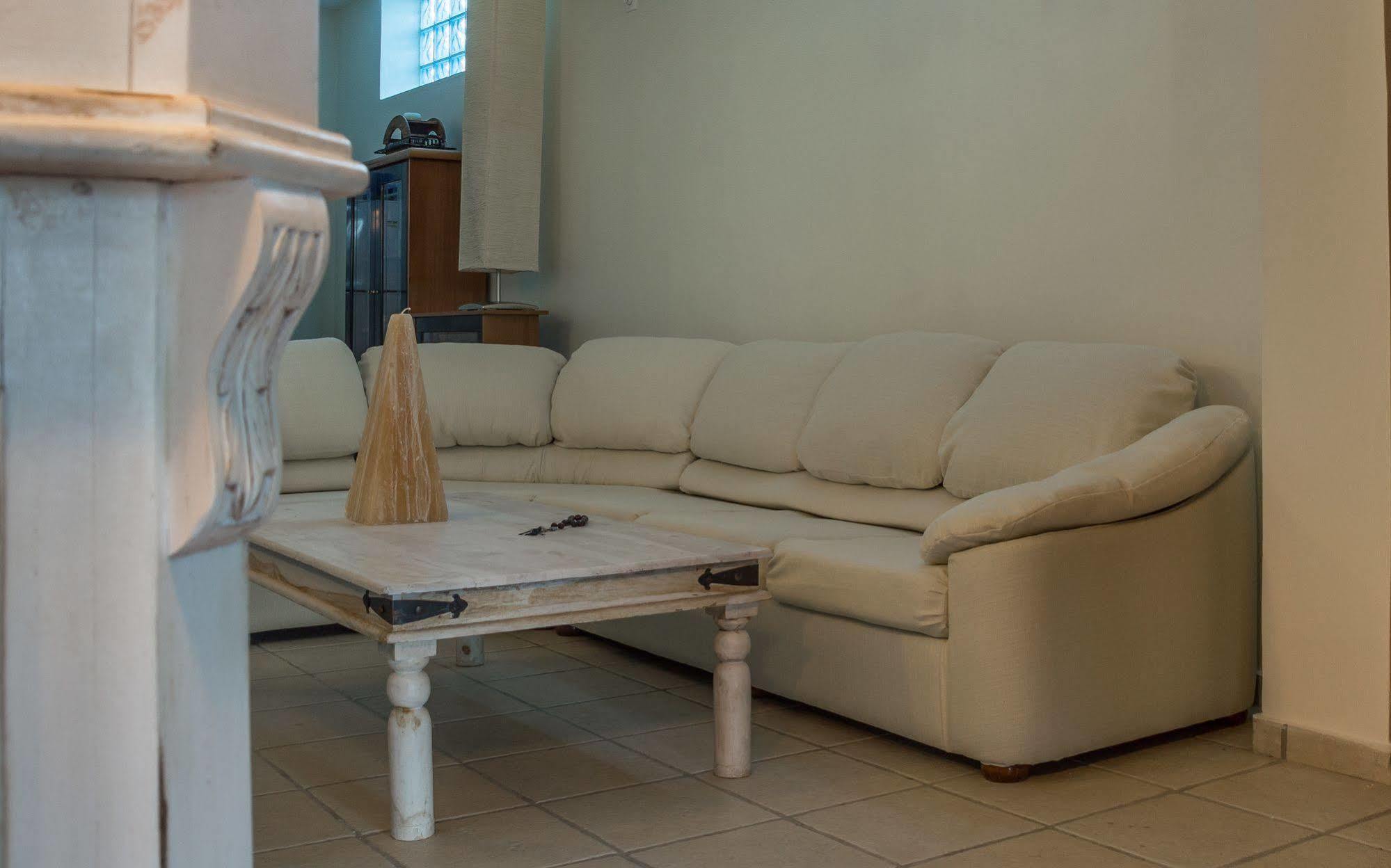 Cavo Petra 3*