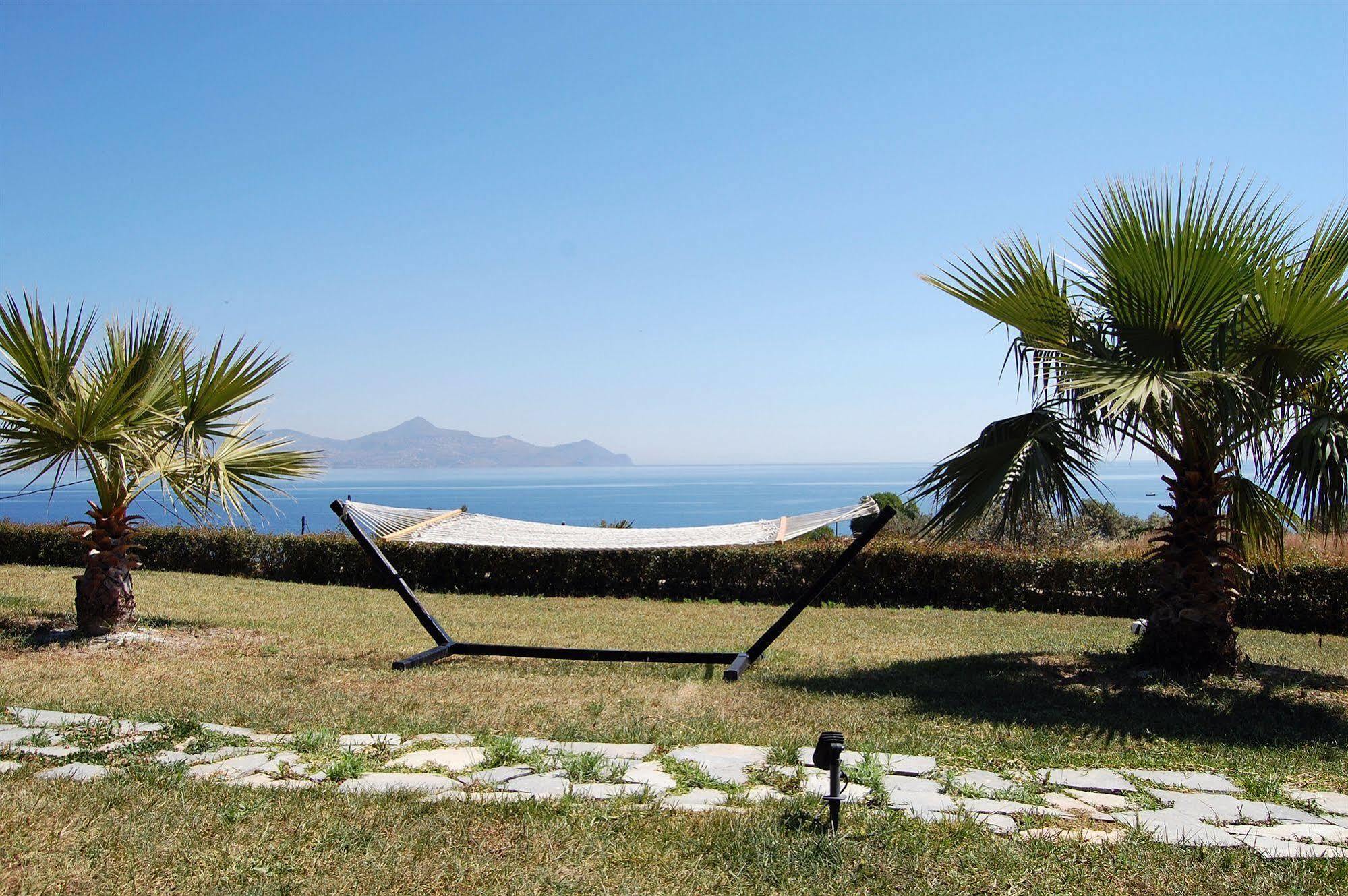 Hotel Cavo Petra 3*