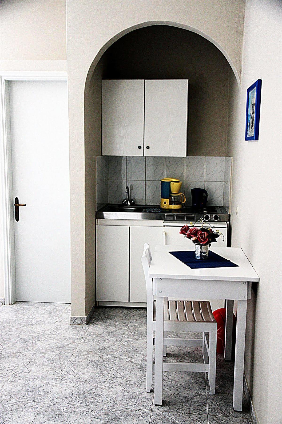 & Joanna Aparthotel 3*