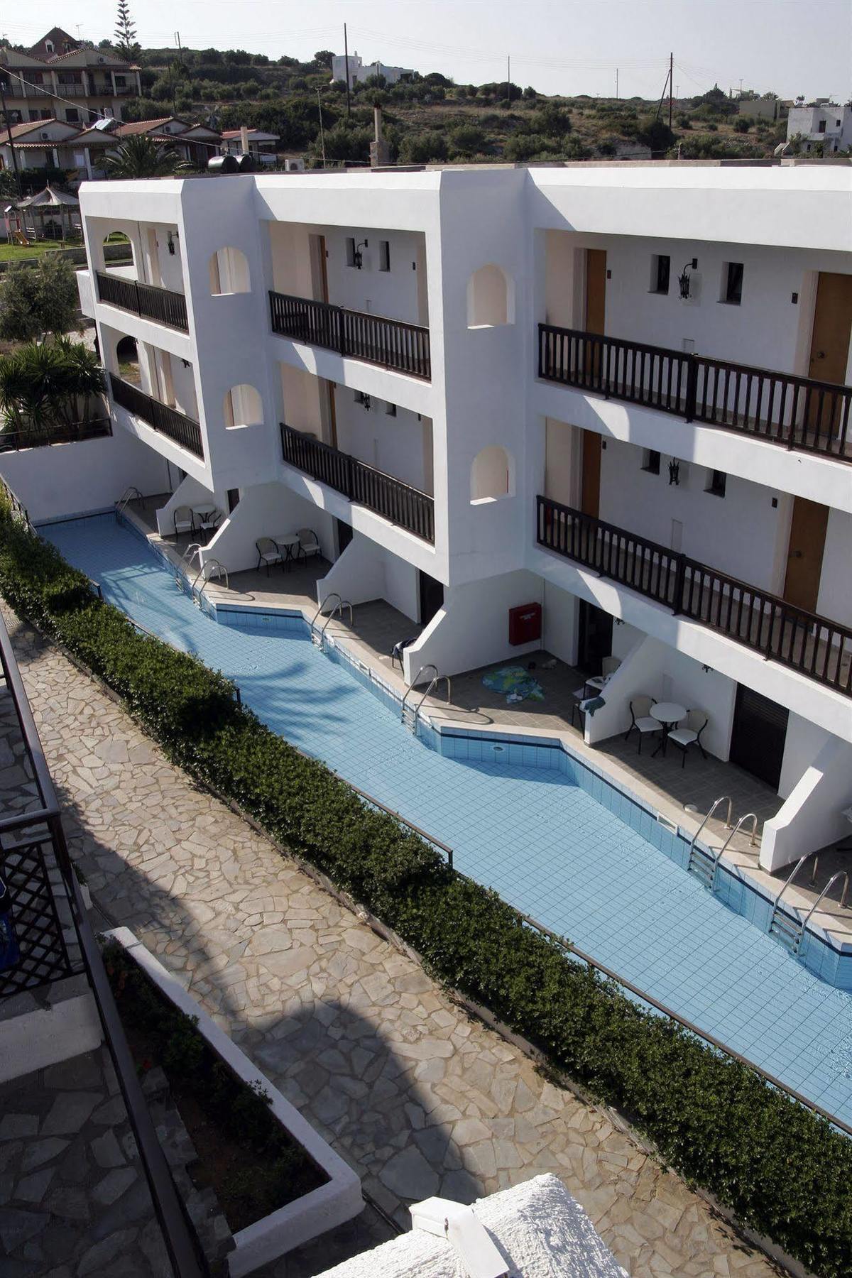 Maris Resort