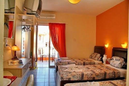 Irida Apartments By Estia