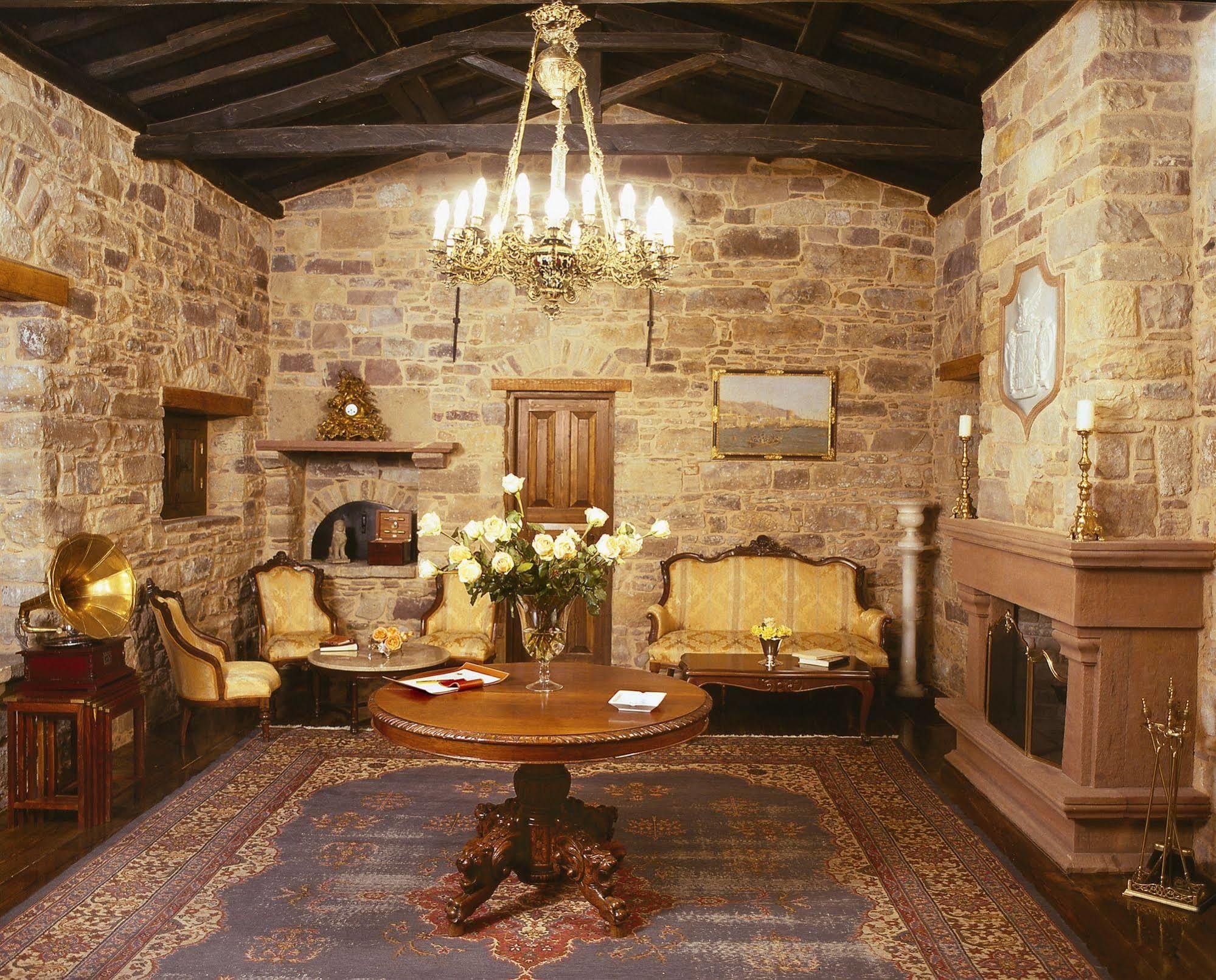 Argentikon Luxury Hotel