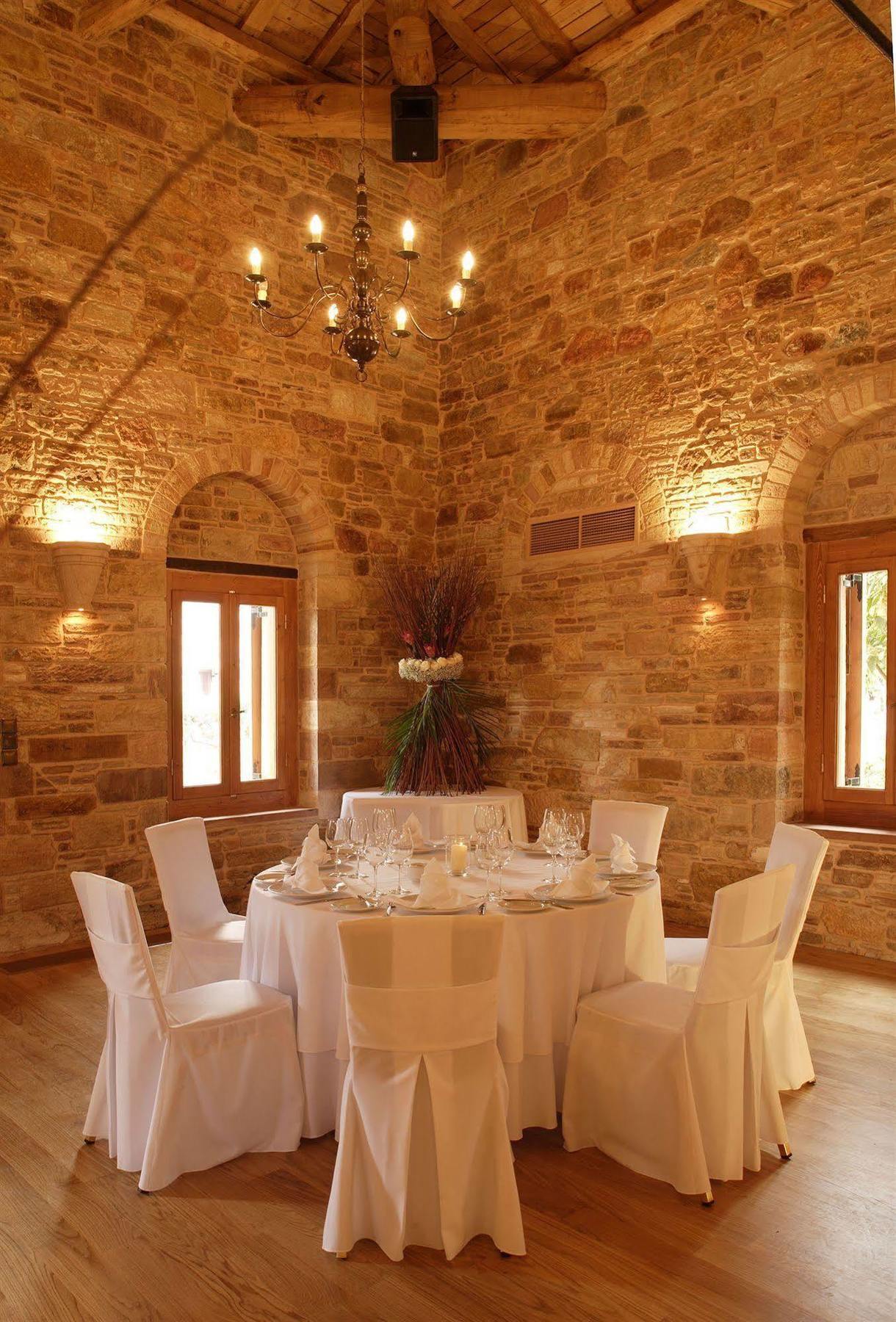 Argentikon Luxury Hotel Kampochora (Chios)