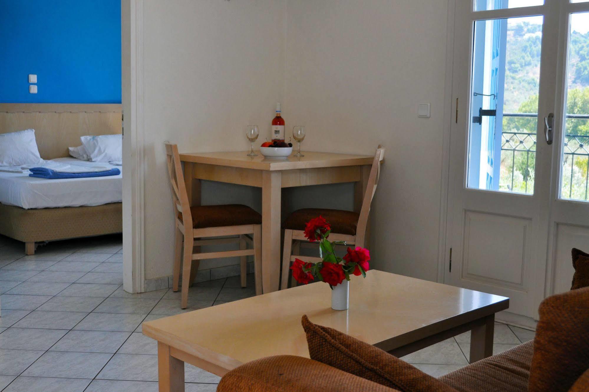Marialena Village Aparthotel 3*