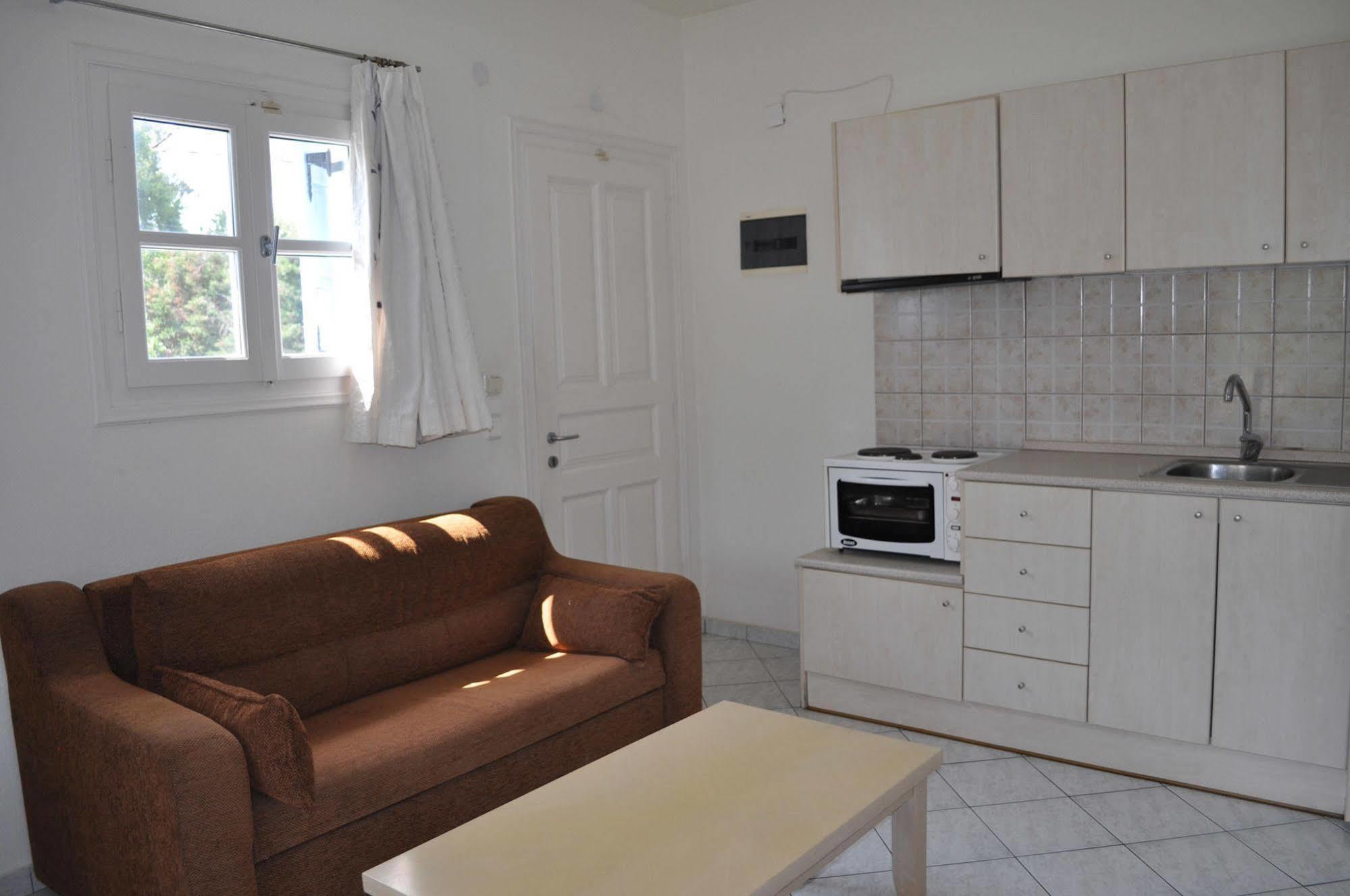 Marialena Village Aparthotel Platanias (Skiathos)