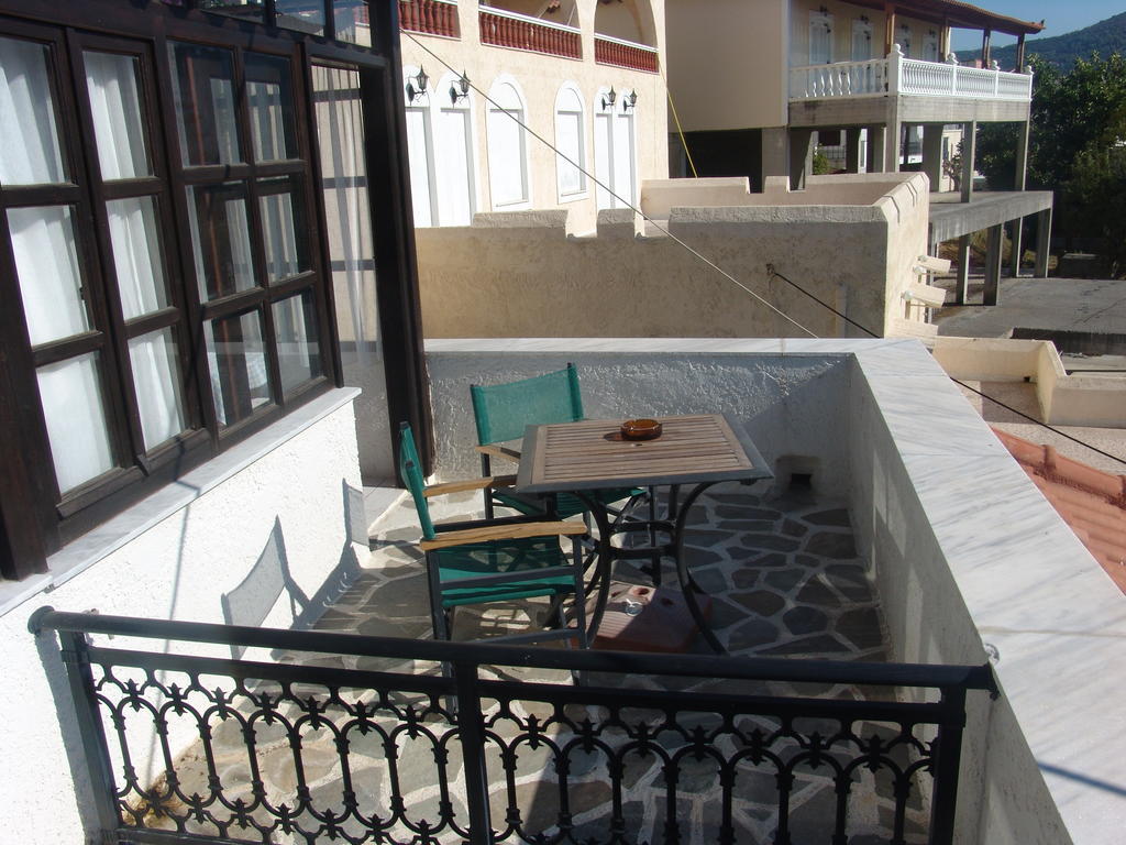 Notis 2* Samos Town