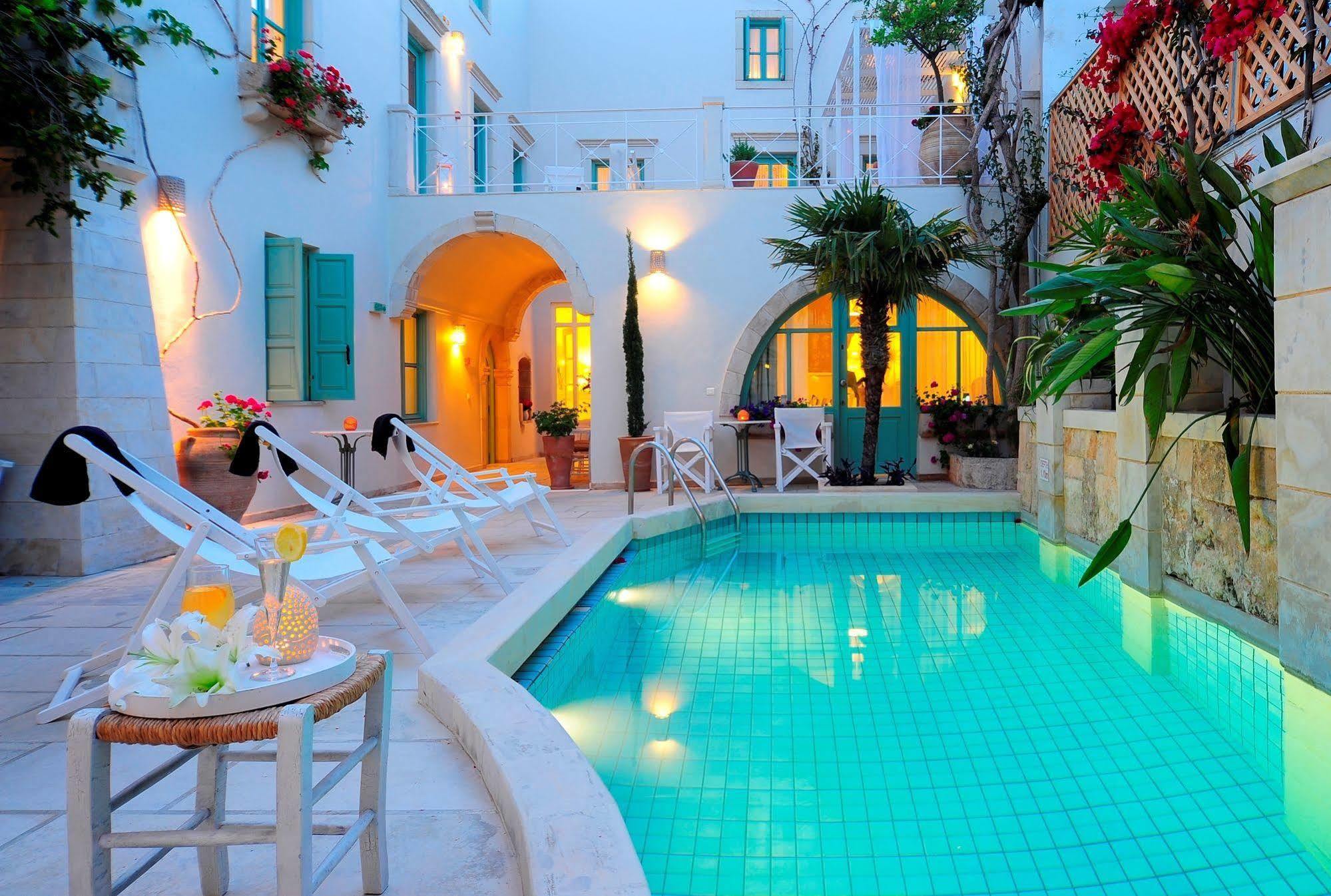 Mythos Boutique Hotel 4*