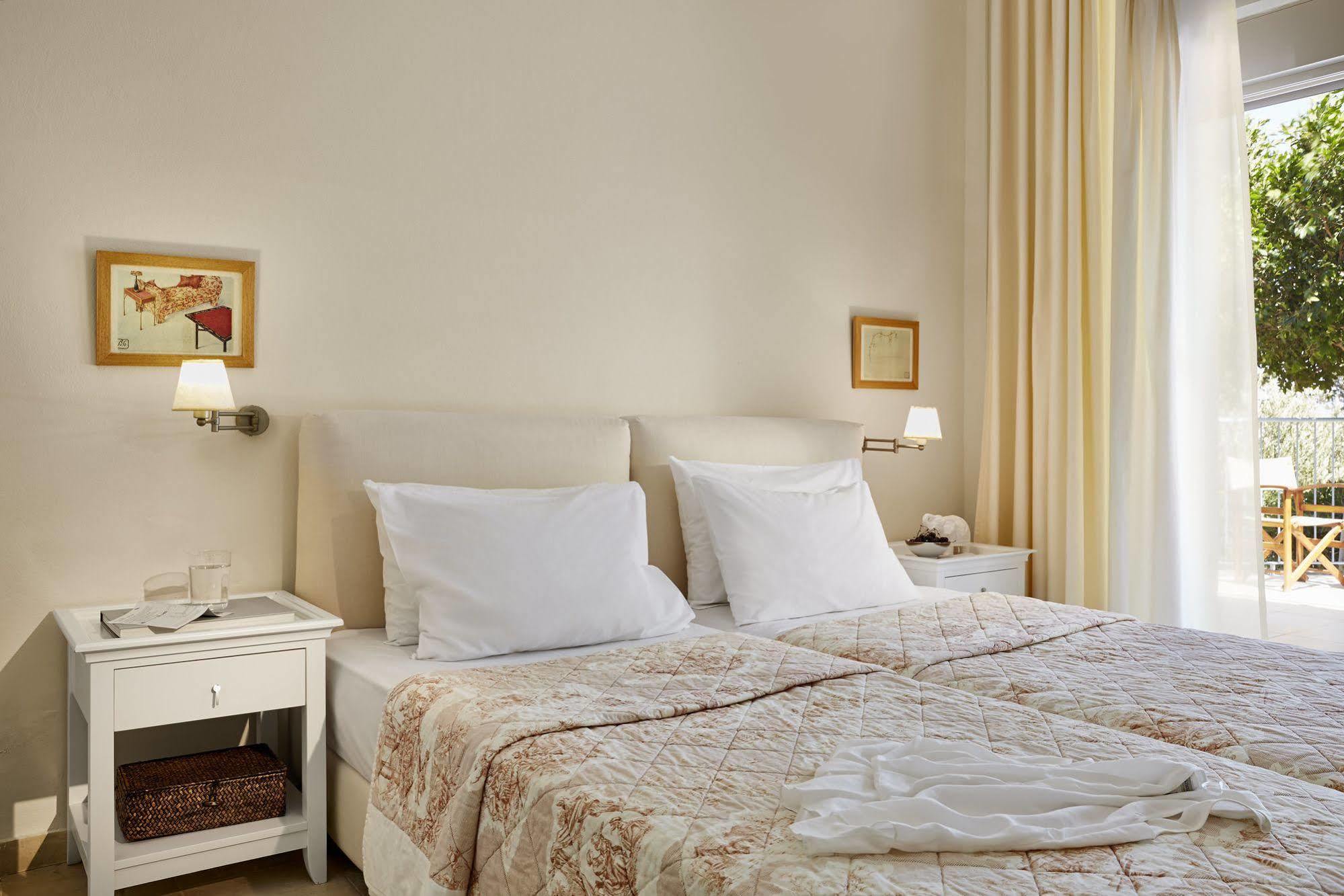 Pleiades Luxurious * Agios Nikolaos (Crete)