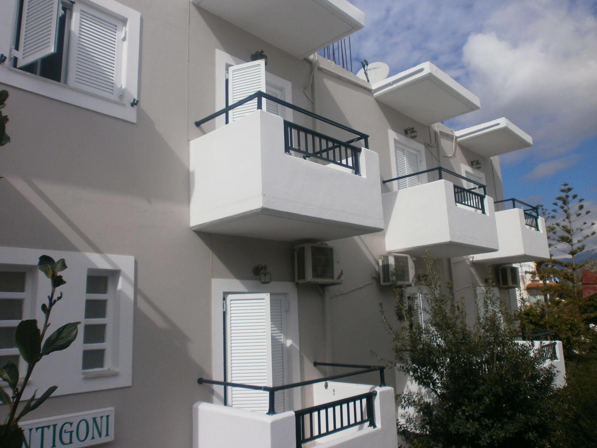 Guest house Antigoni 2*