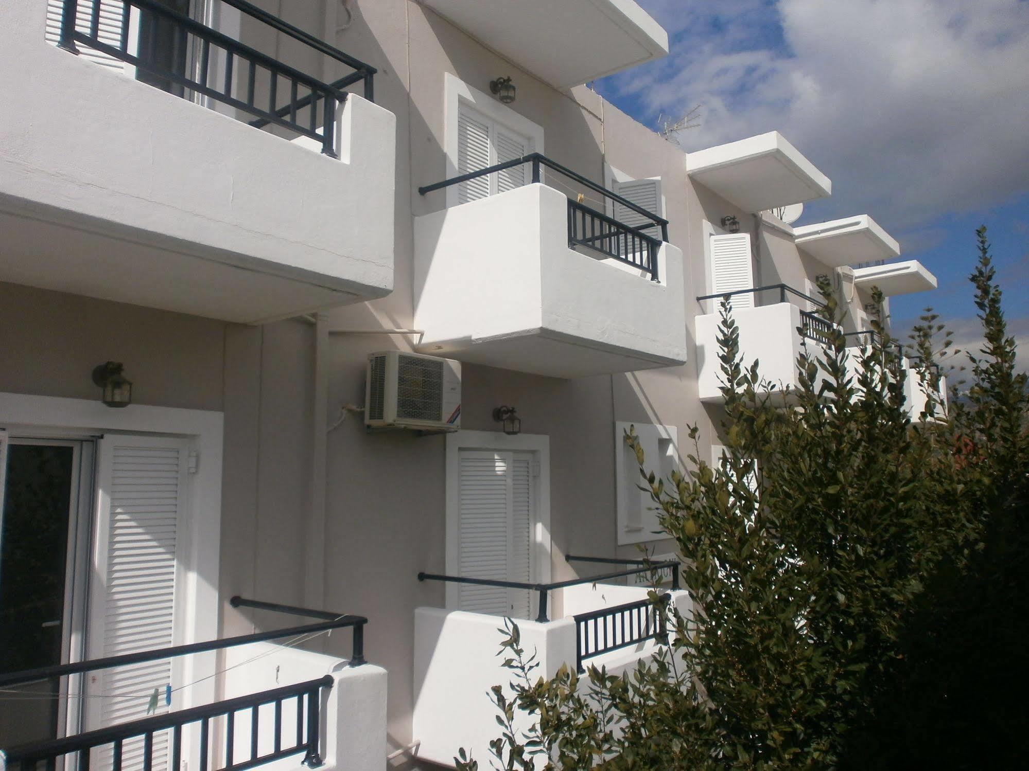 Guest house Antigoni 2*
