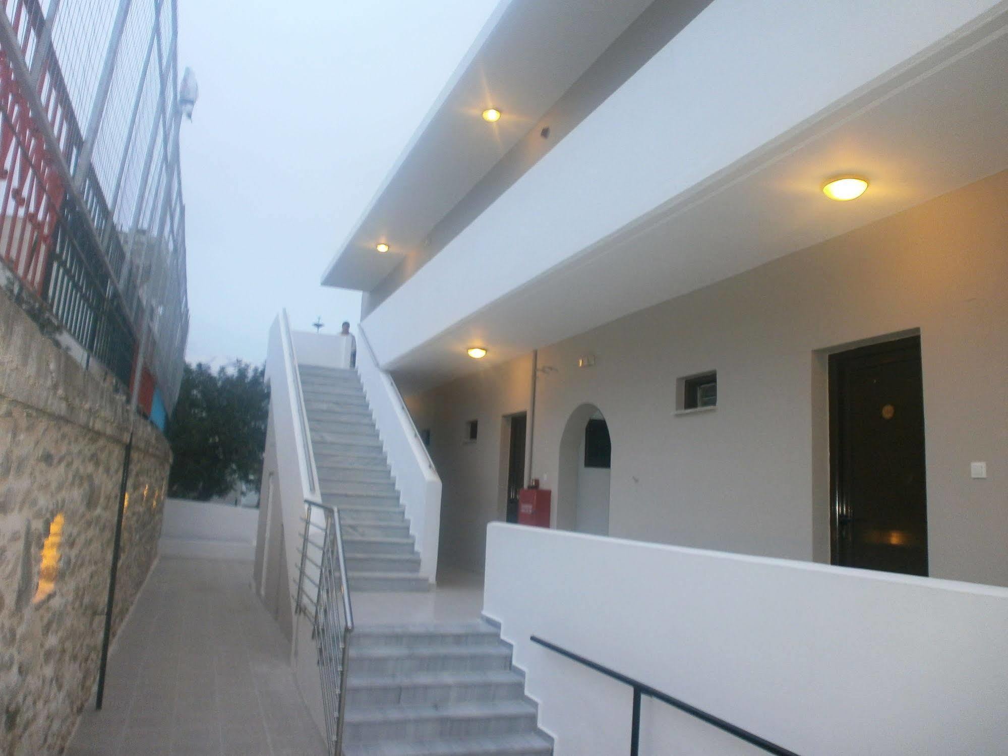 Guest house Antigoni 2*