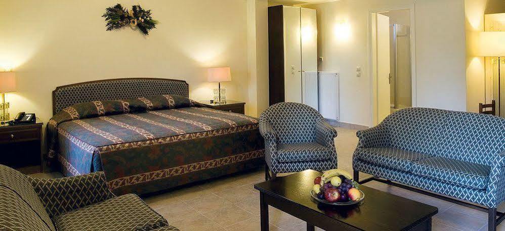 Corfu Club Aparthotel 3*