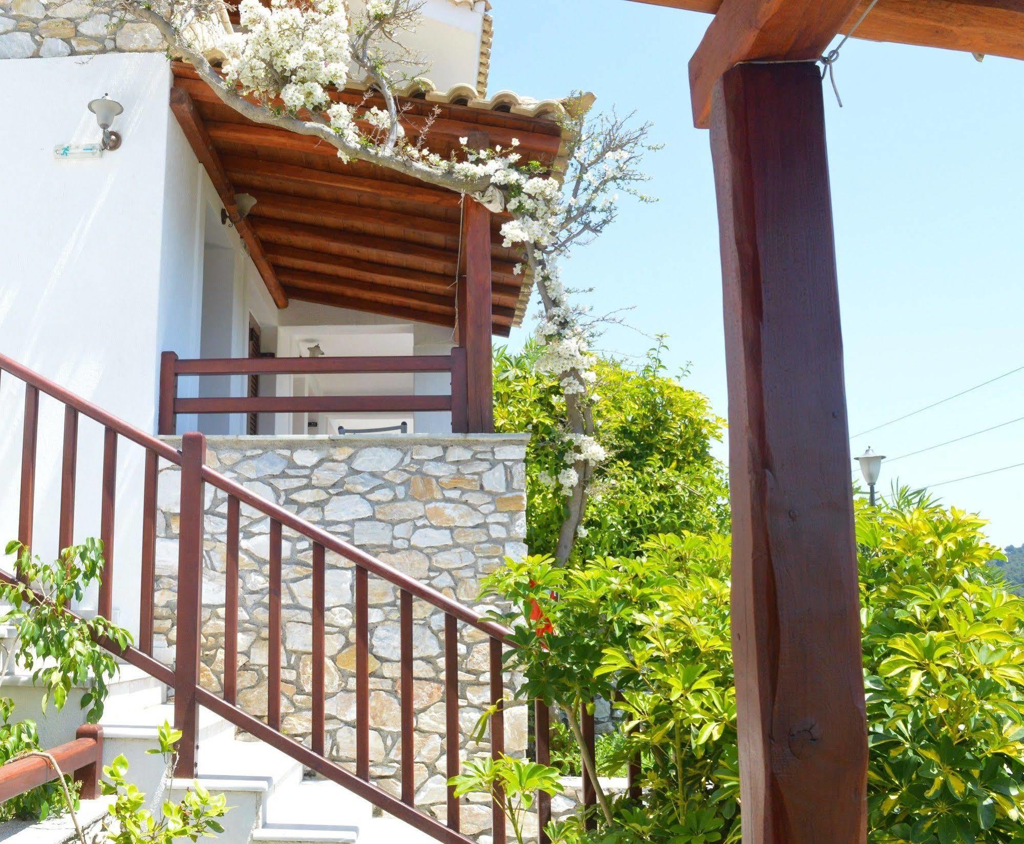 Aparthotel Maraki Platanias (Skiathos)