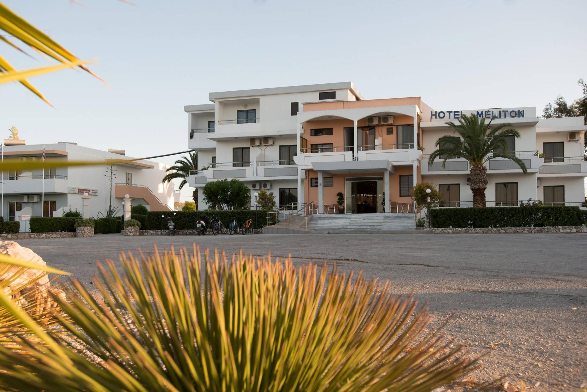 Meliton Hotel Theologos (Rhodes)
