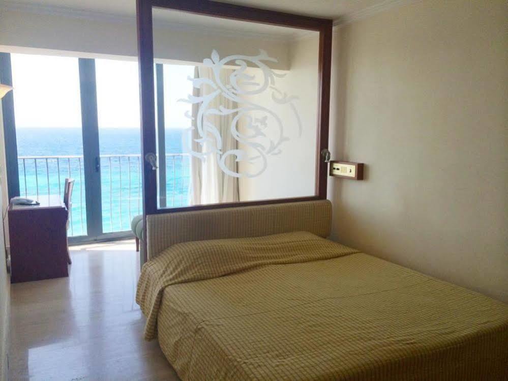 Mitsis La Hotel