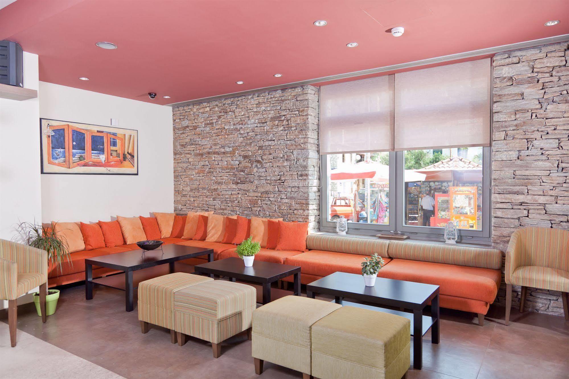 Astros Boutique Hotel 3*
