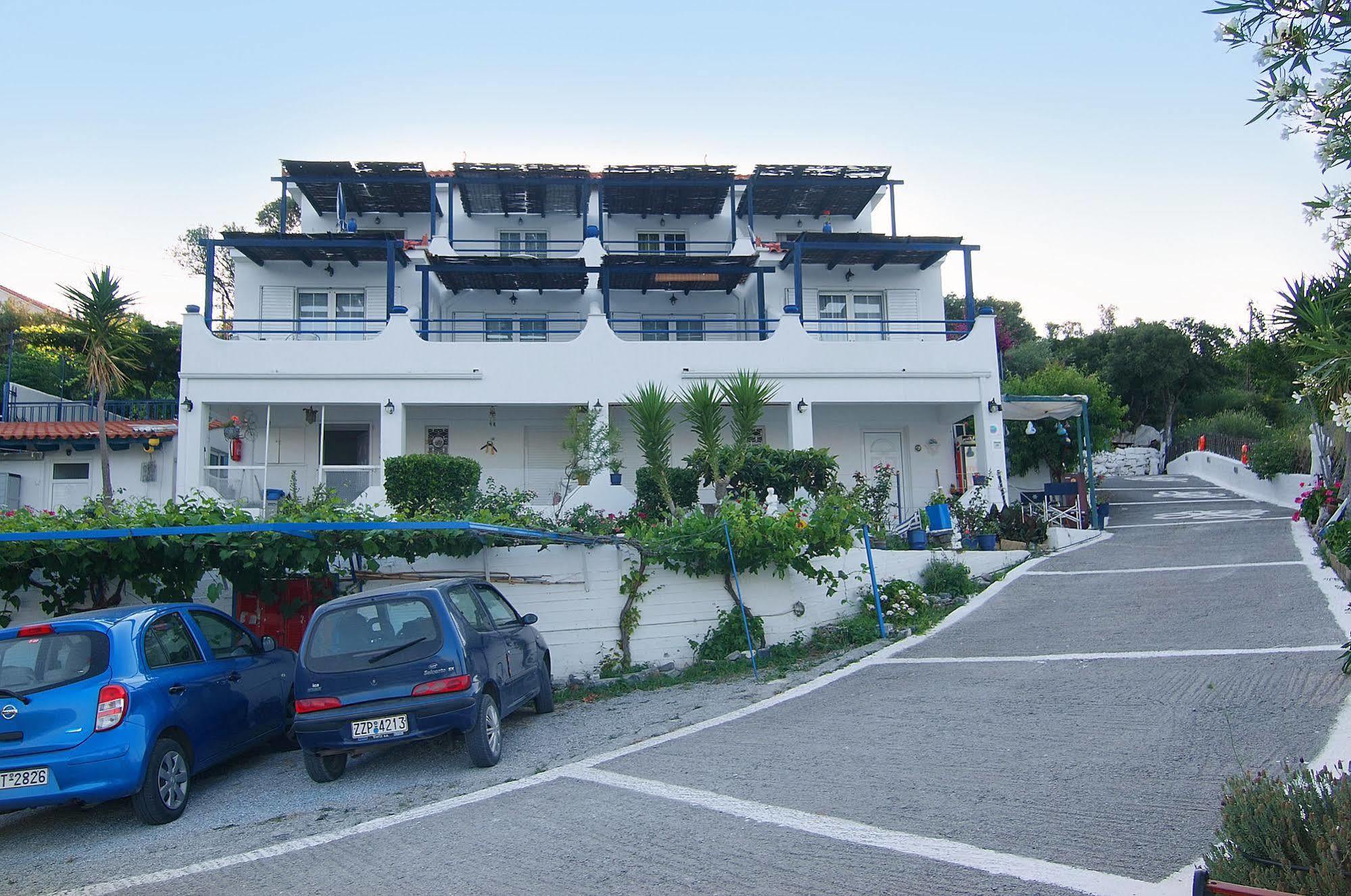 Aparthotel Nafsika 3*