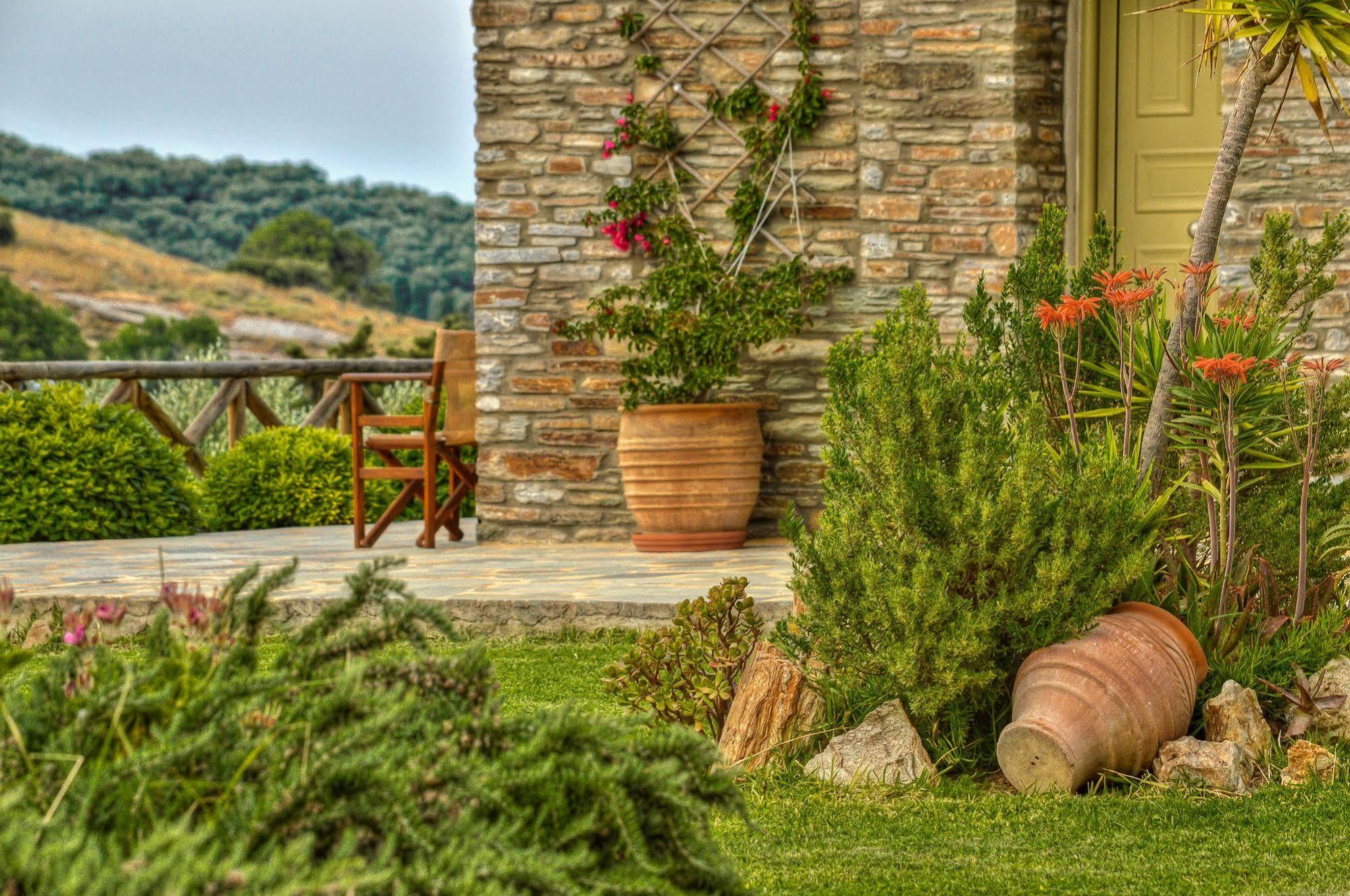 Iro Guest house