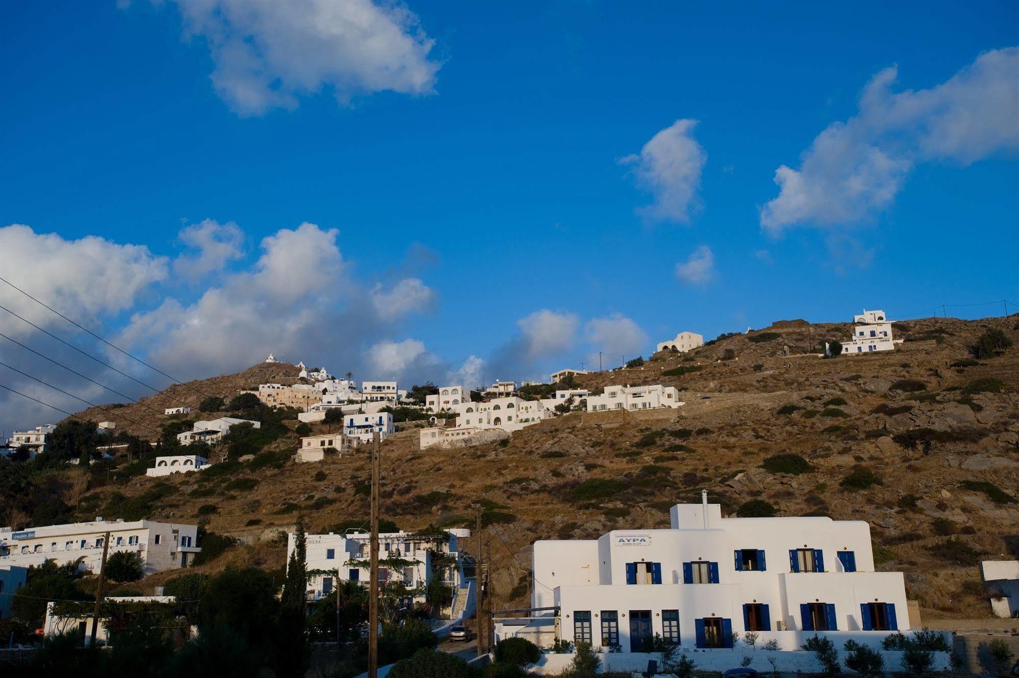 Anna's Karterados (Santorini)