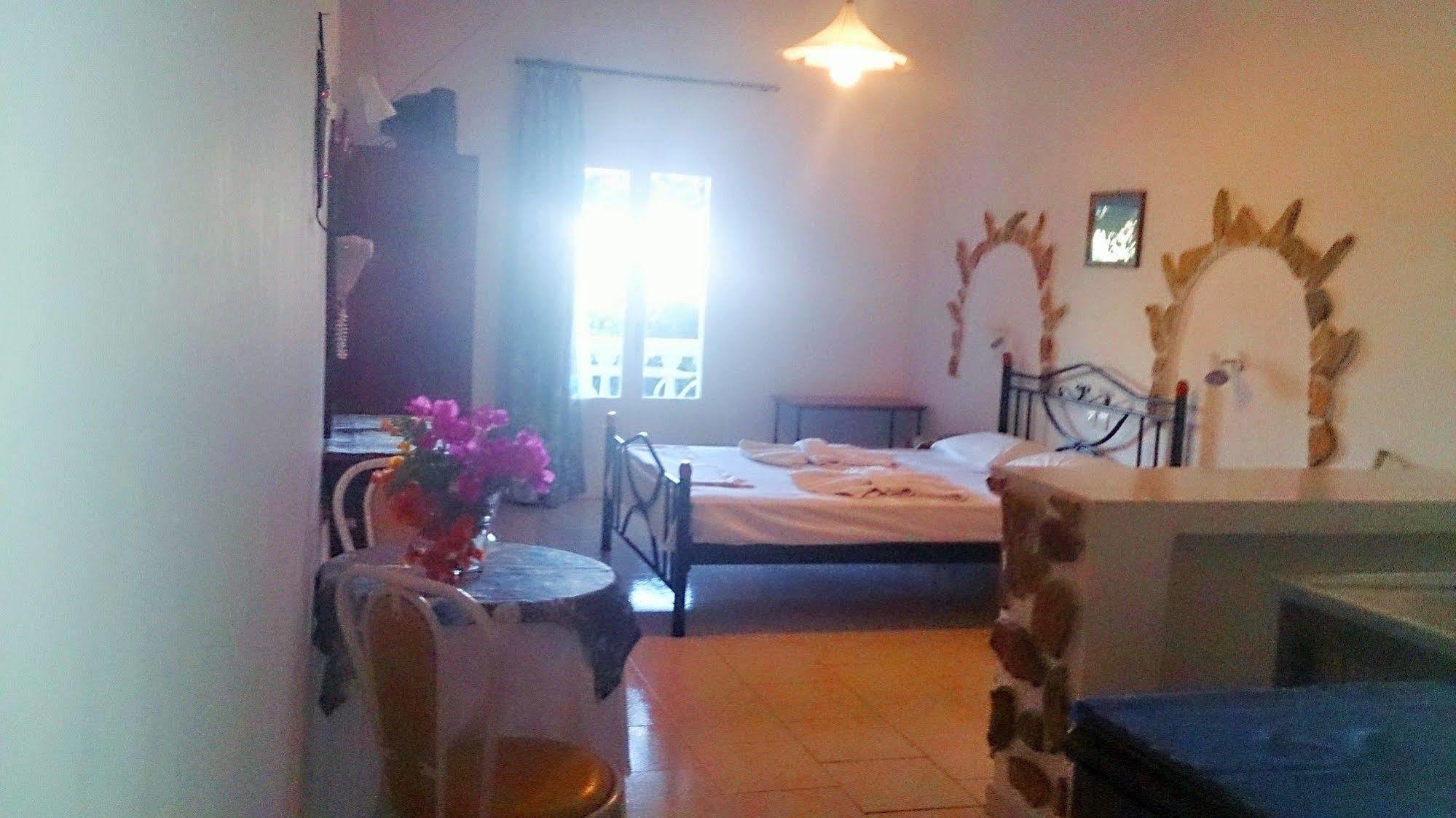Angelika Aparthotel Alinda (Leros)