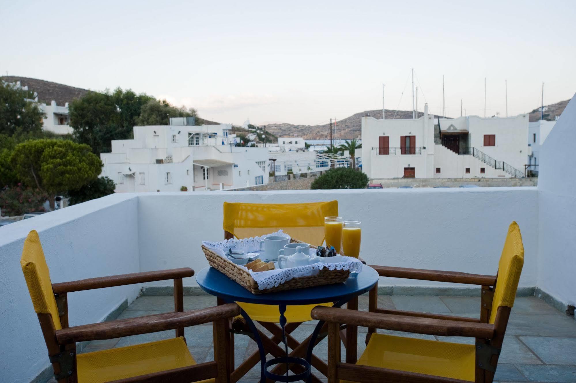 Anna's 2* Karterados (Santorini)