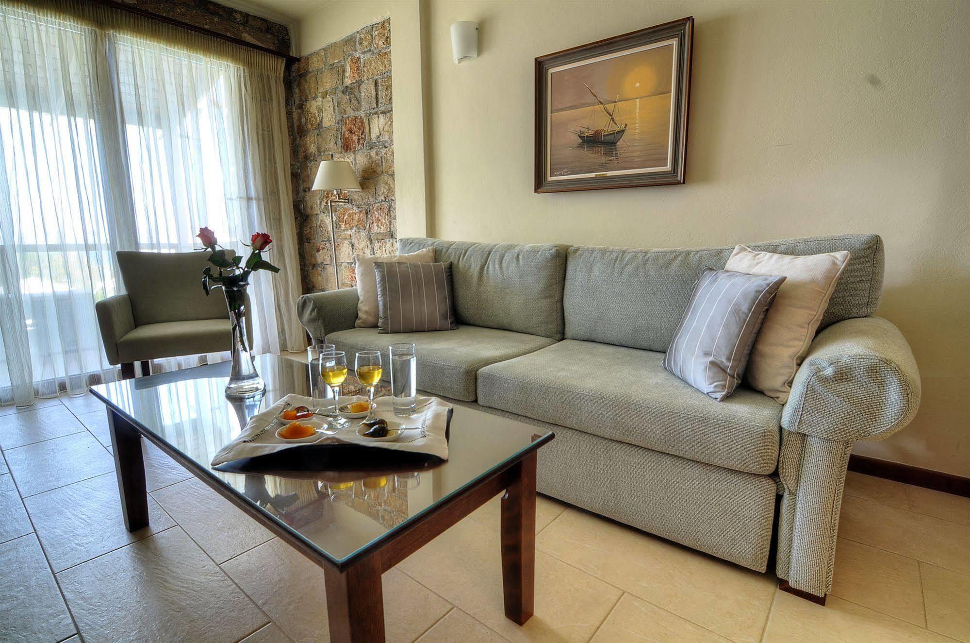 Enalio Aparthotel