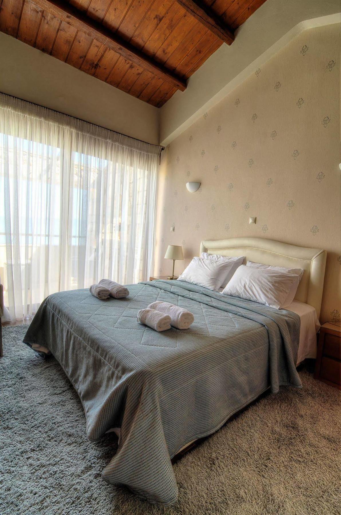 Aparthotel Enalio 4*