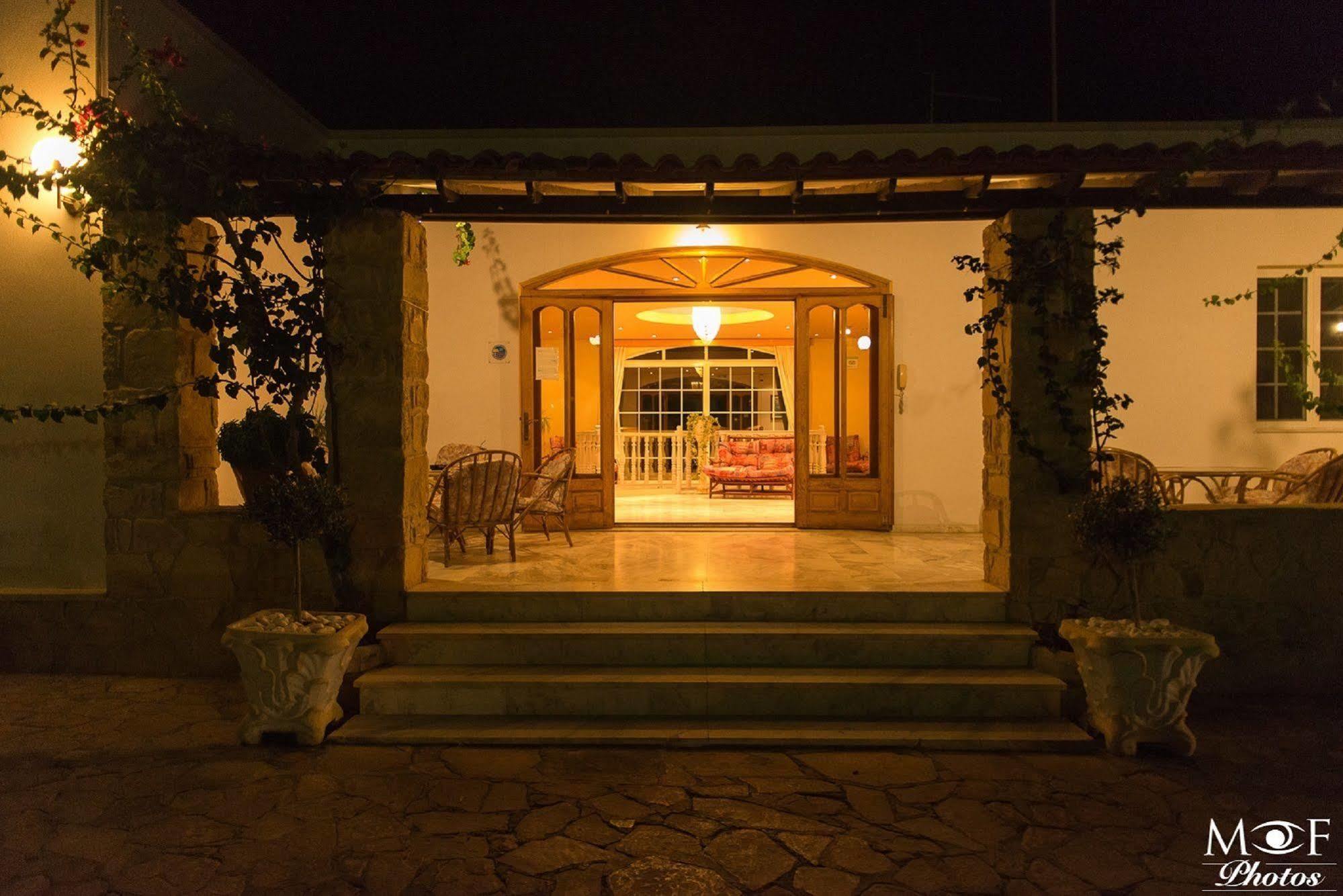Marilen Aparthotel