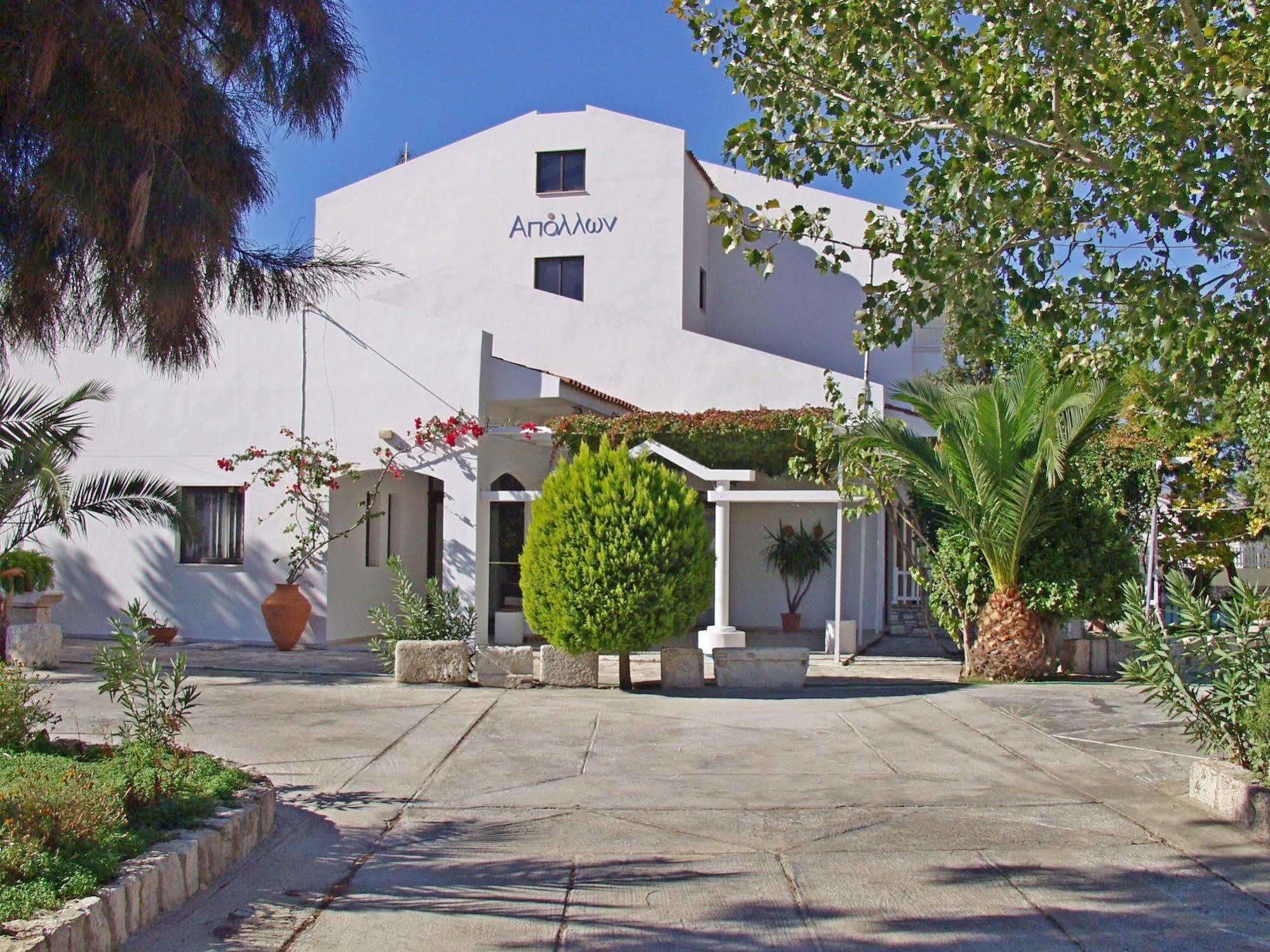 Apollon Aparthotel 2*