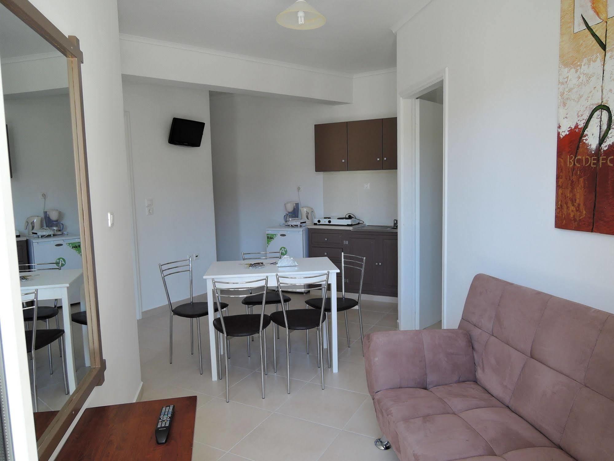 Aparthotel Fantasia 2*