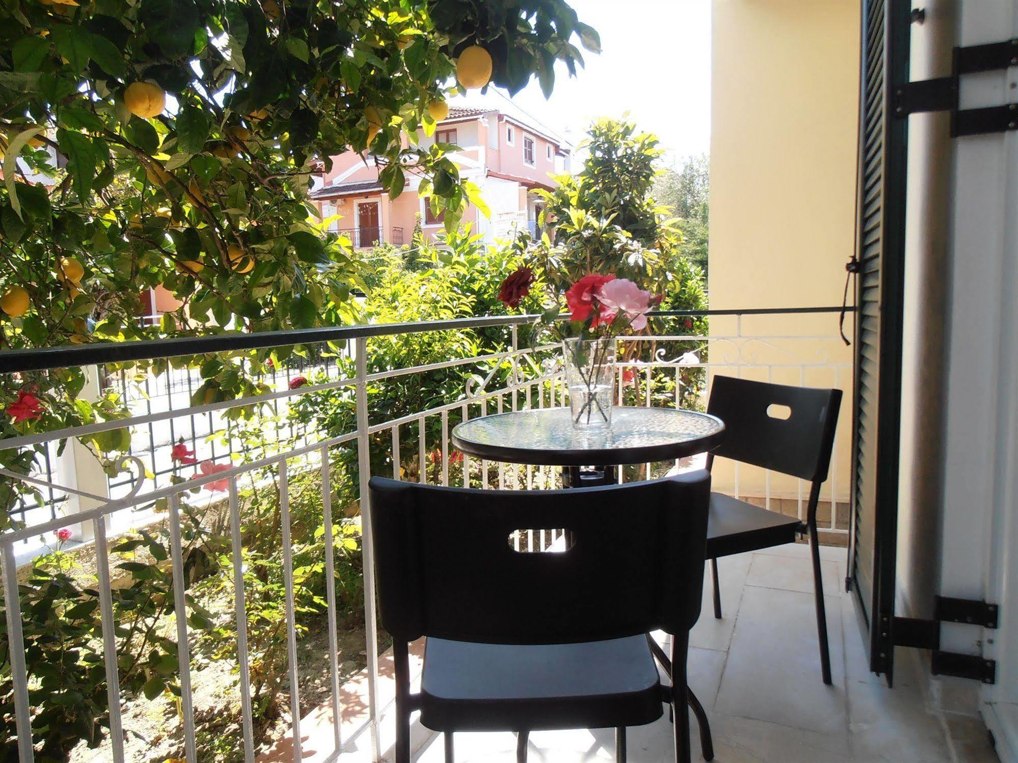 Apartment Elenas Garden *