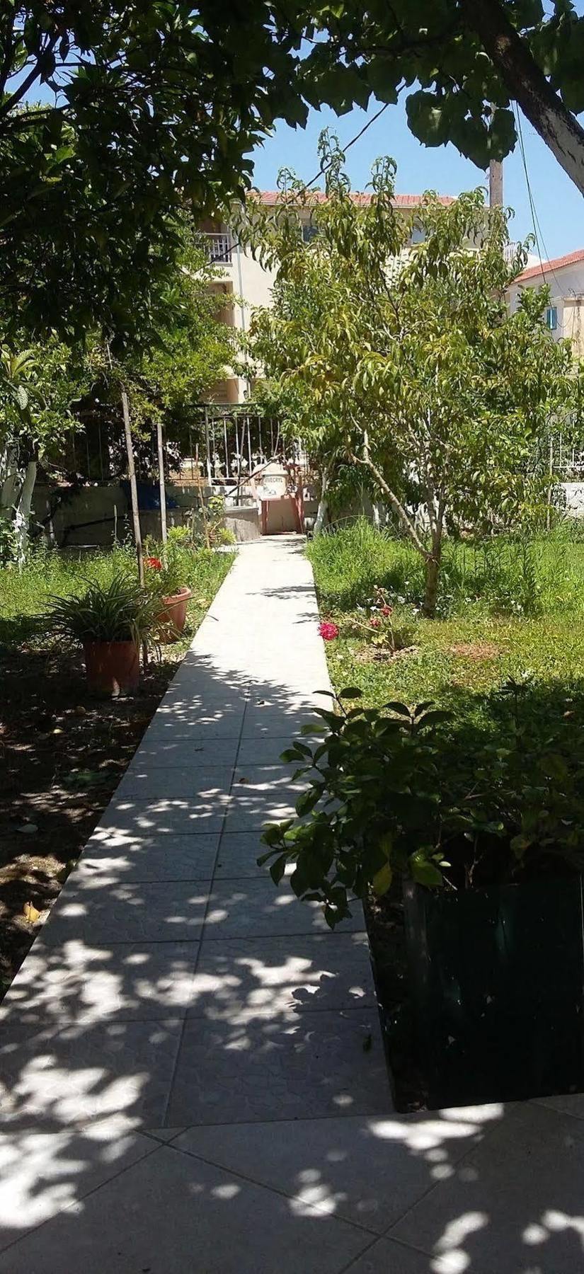 Elenas Garden Apartment